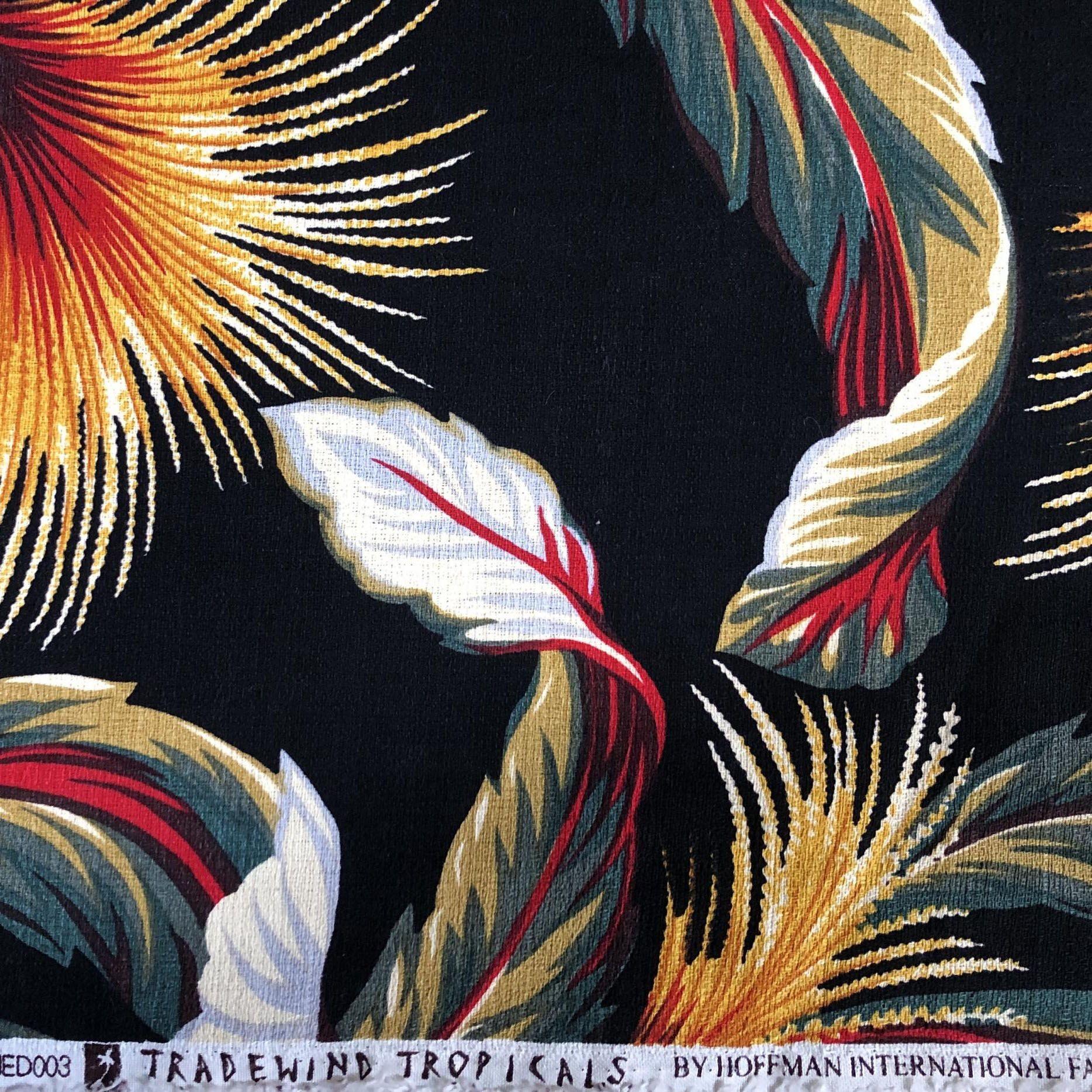 American VTG 2001 Printed Cotton Fabric by Tradewind Tropicals Ft. Tropical Flower Design For Sale