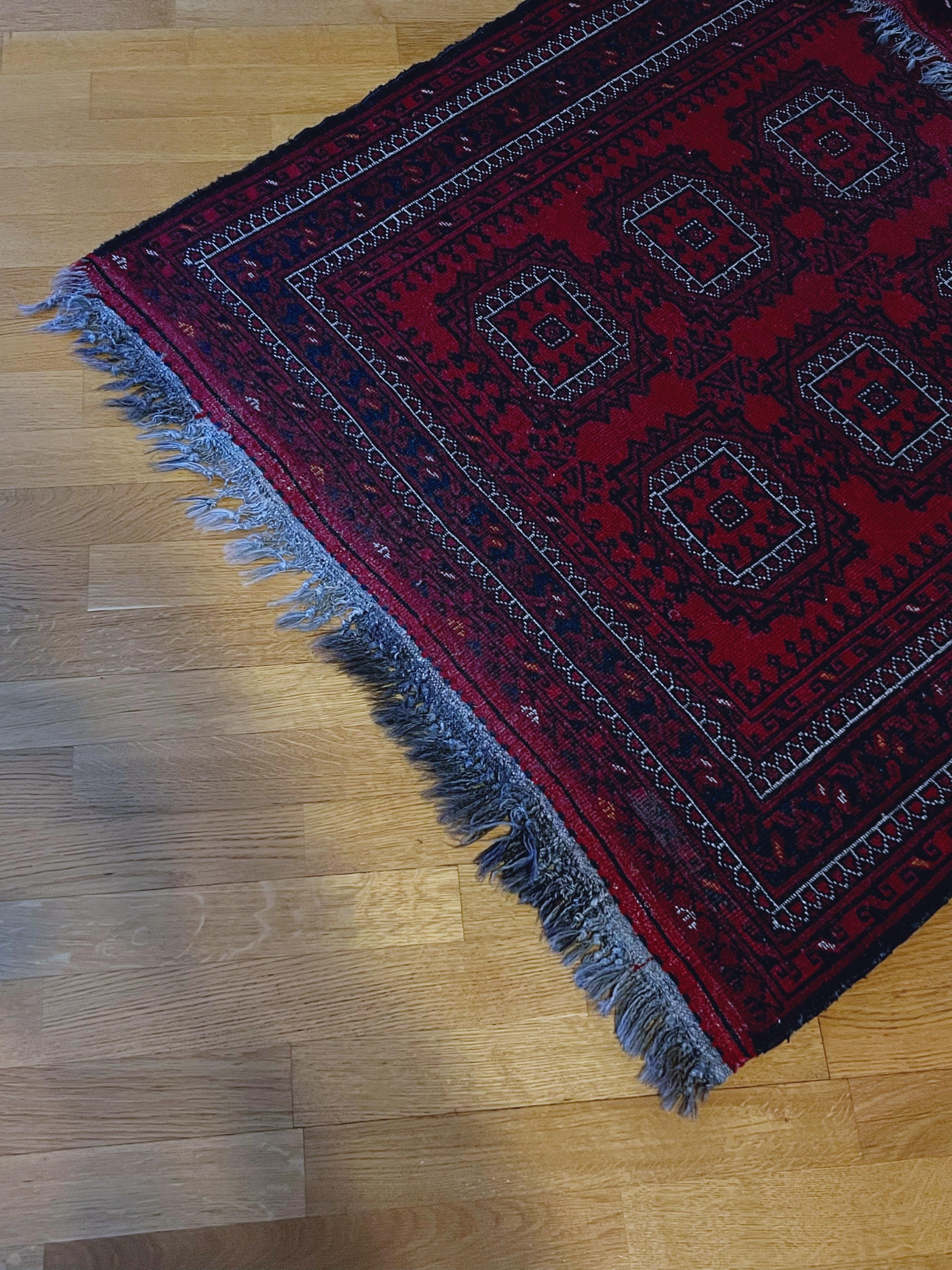VTG Afghan / Persian Baluch / Bokhara Tapis de laine noué à la main, 195x106cm, c.1950s. en vente 4