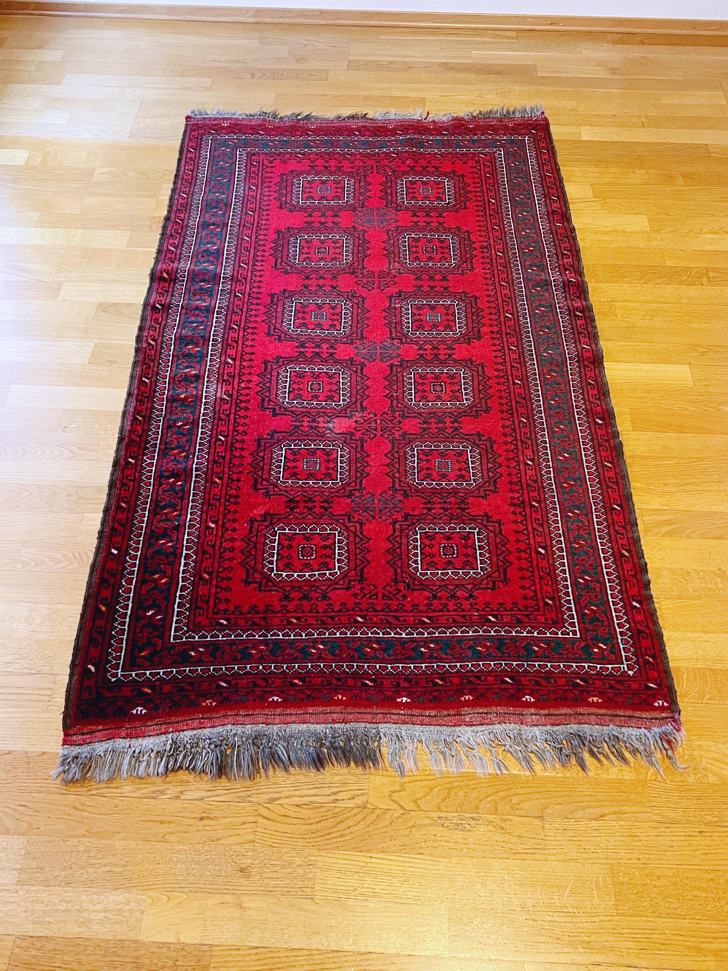 VTG Afghan / Persian Baluch / Bokhara Tapis de laine noué à la main, 195x106cm, c.1950s. Bon état - En vente à Skien, NO