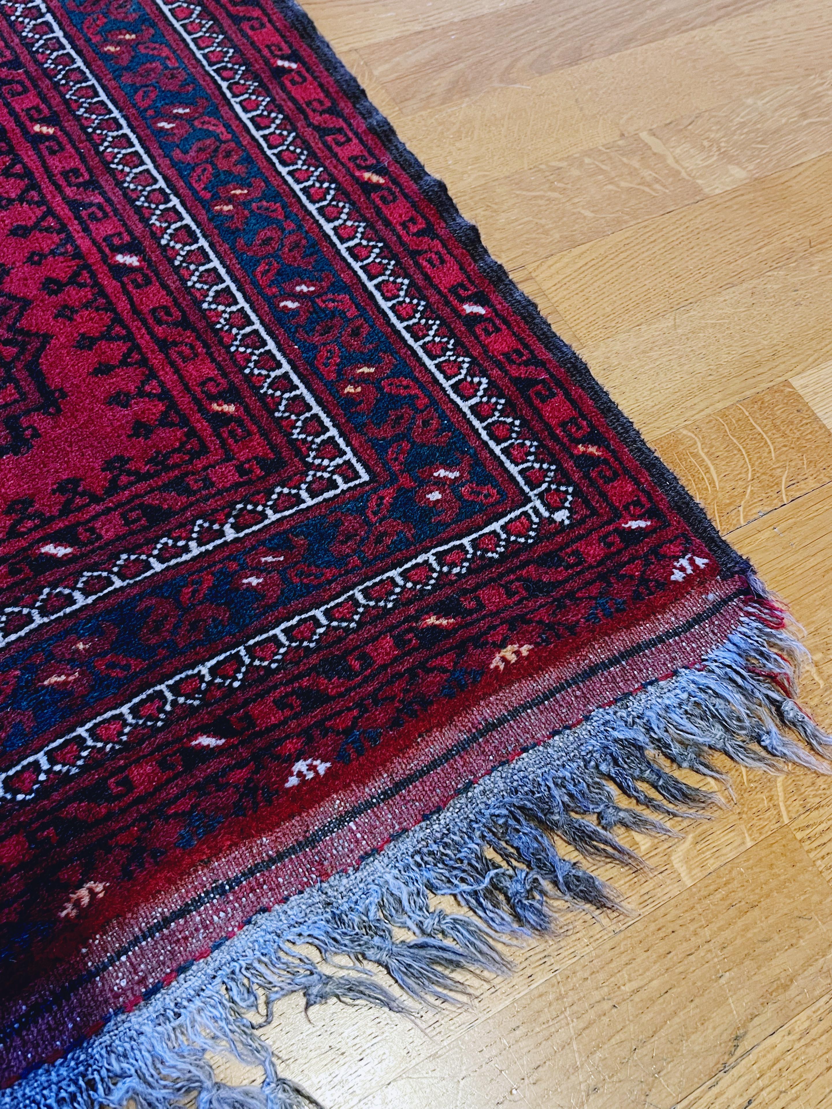 VTG Afghan / Persian Baluch / Bokhara Tapis de laine noué à la main, 195x106cm, c.1950s. en vente 2