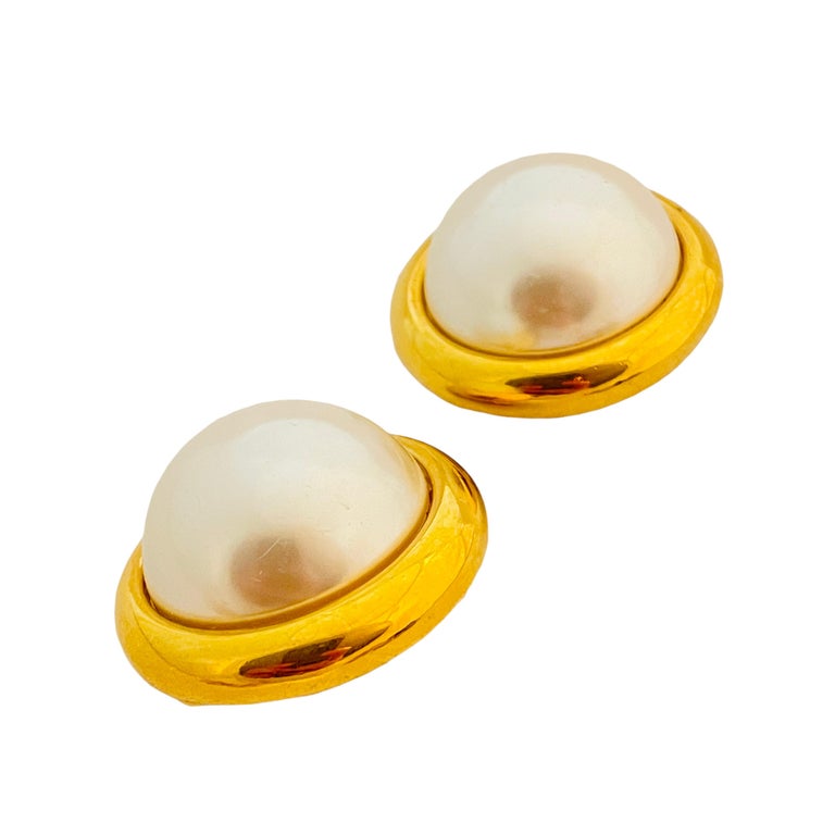 Women's or Men's Vtg ANNE KLEIN gold pearl clip on earrings designer runway For Sale