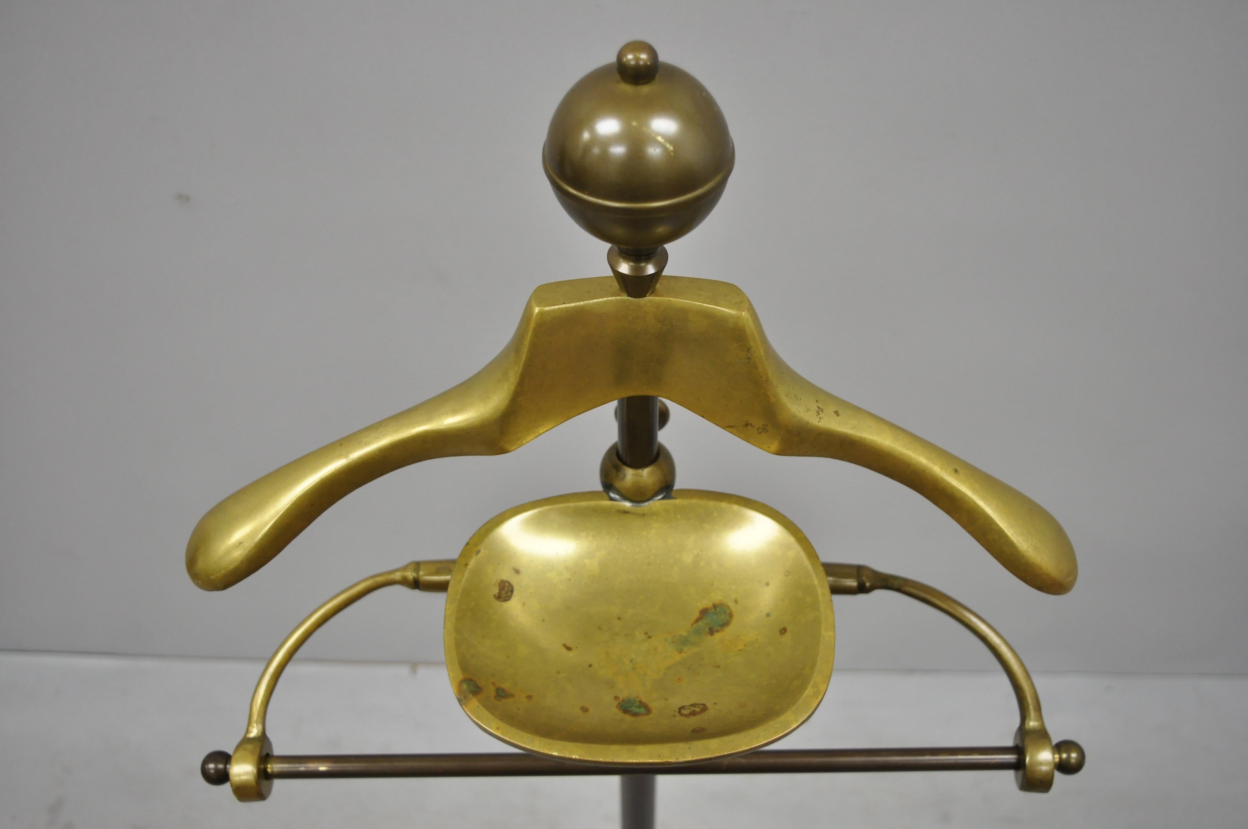 Vtg Brass Empire Cannonball Finial Adjustable Clothing Valet Suit Hanger Stand In Good Condition In Philadelphia, PA