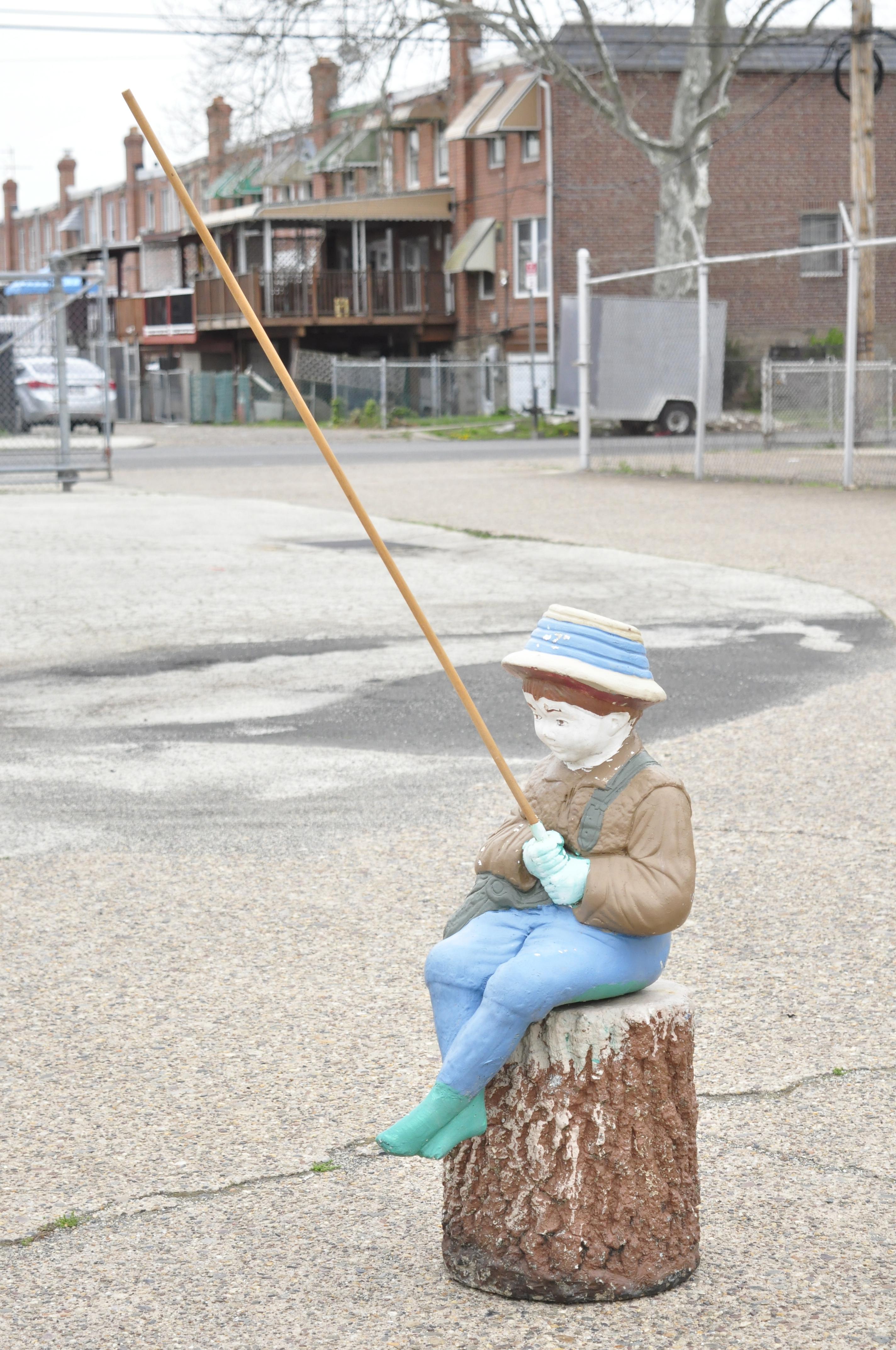 Vtg Concrete Boy Fishing Seated on Tree Stump Garden Statue Ornament Lawn Jockey In Good Condition In Philadelphia, PA