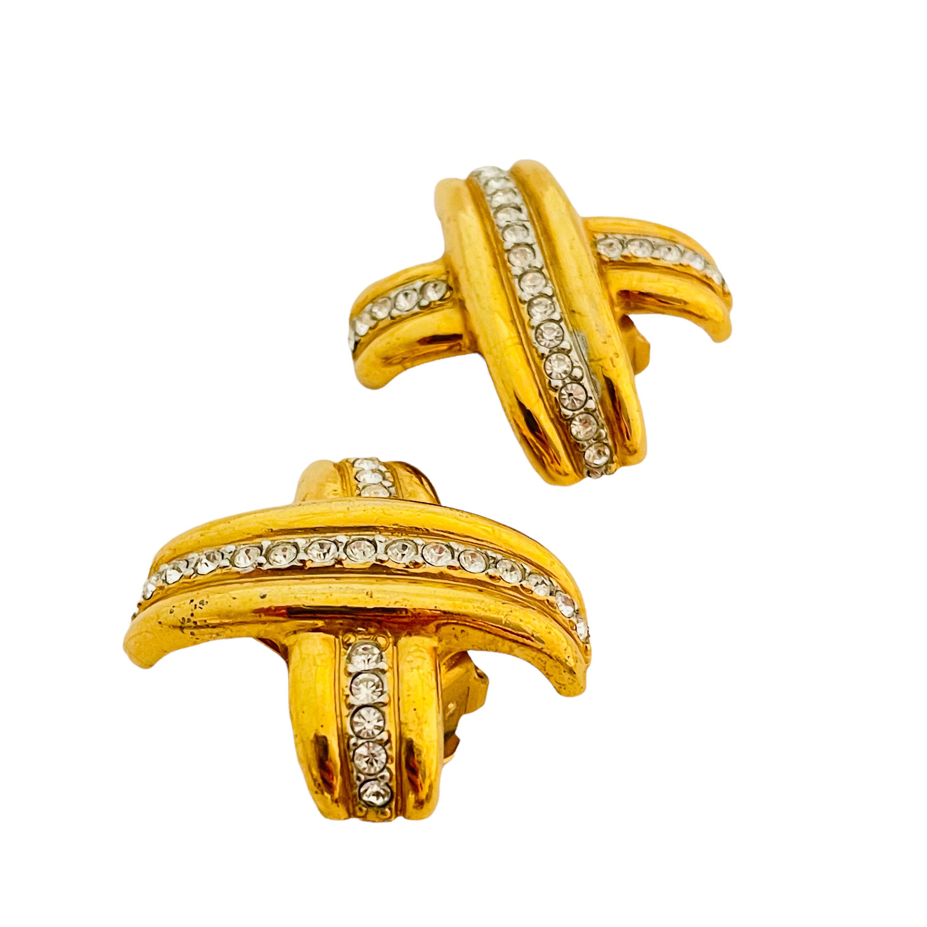 Women's or Men's Vtg ESSEX gold rhinestone designer runway clip on earrings For Sale