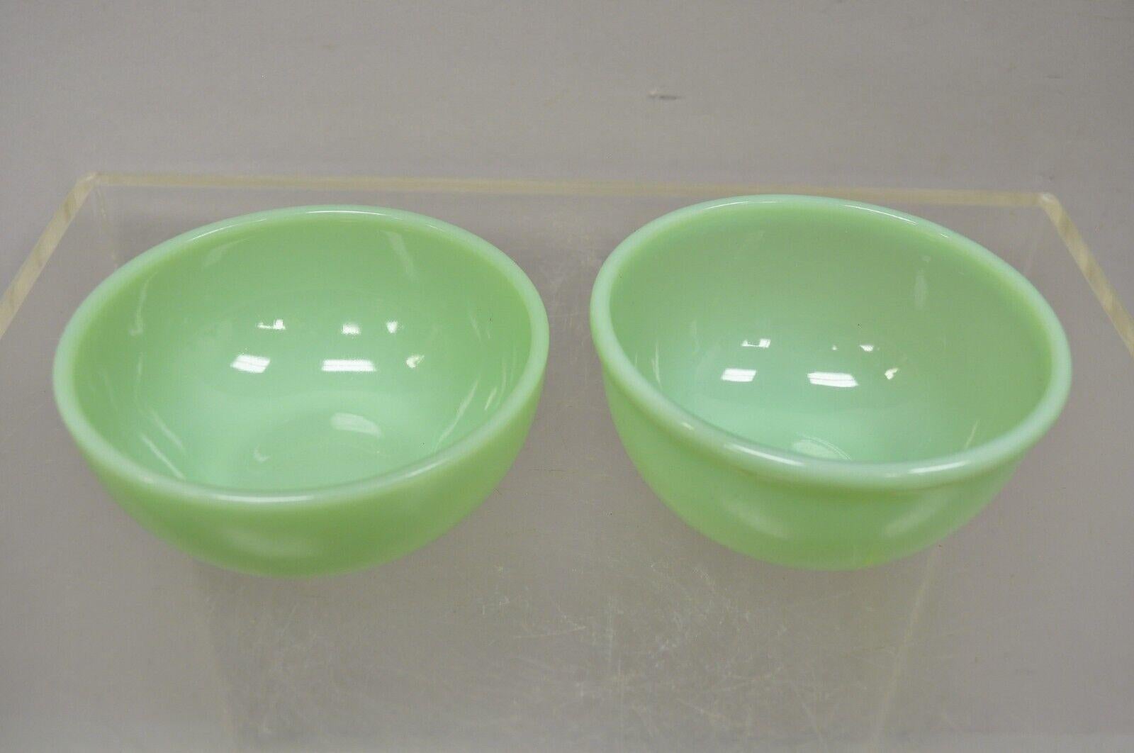Vtg Fire King Jadeite Green 13 Oven Ware Round Cereal Chili Soup Bowl, 2 Pcs In Good Condition In Philadelphia, PA
