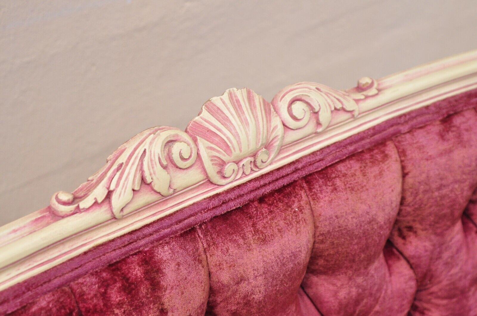 Vtg French Provincial Louis XV Style Beige Settee Loveseat Sofa w/ Pink Accents In Good Condition In Philadelphia, PA