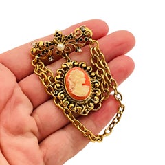 Vtg gold cameo pearl rhinestone dangle chain designer runway brooch