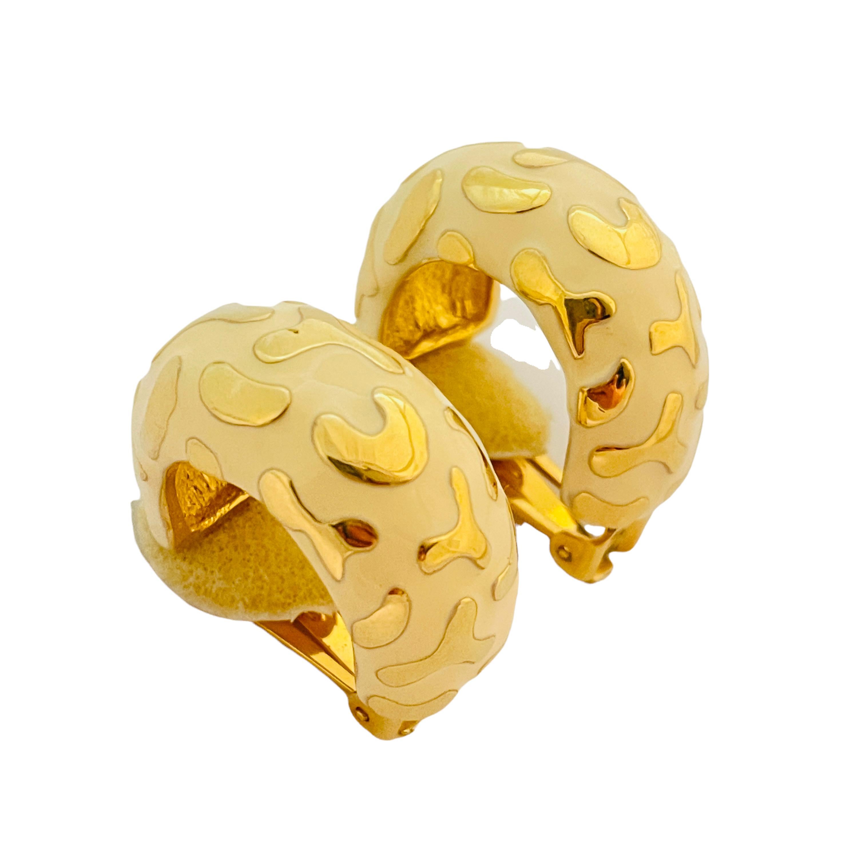 Vtg gold cream enamel hoop clip on earrings designer runway For Sale 1