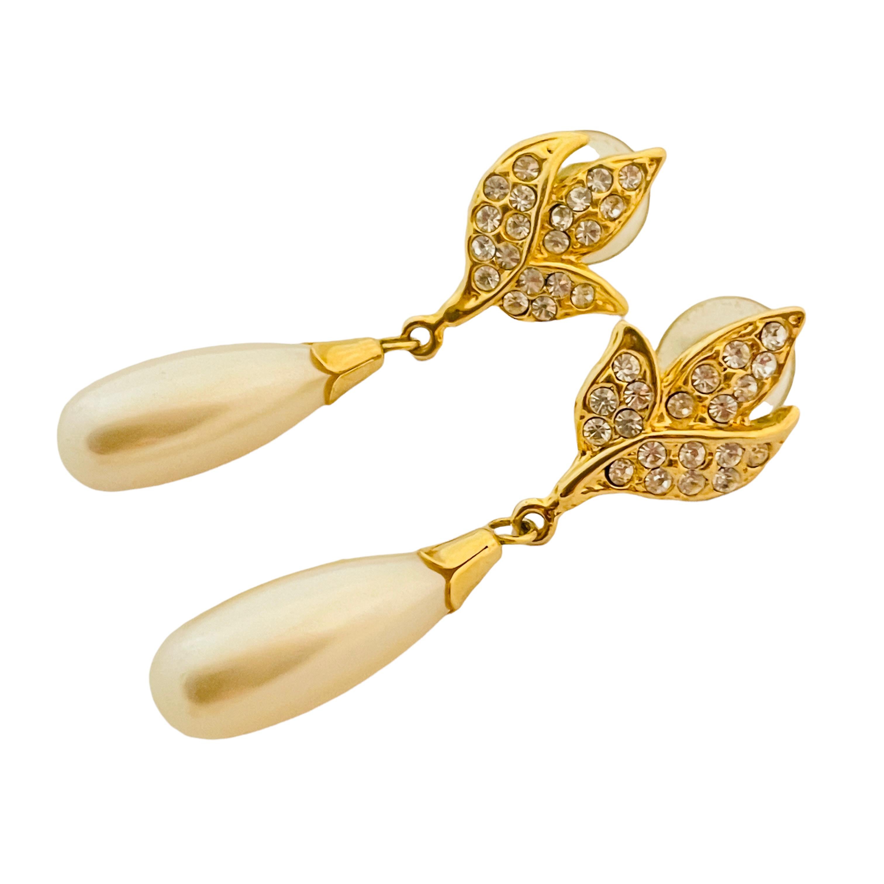 Women's or Men's Vtg gold rhinestone pearl drop earrings designer runway For Sale
