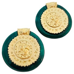 Vtg énormes boucles d'oreilles à clip en émail vert et or, défilé de créateur