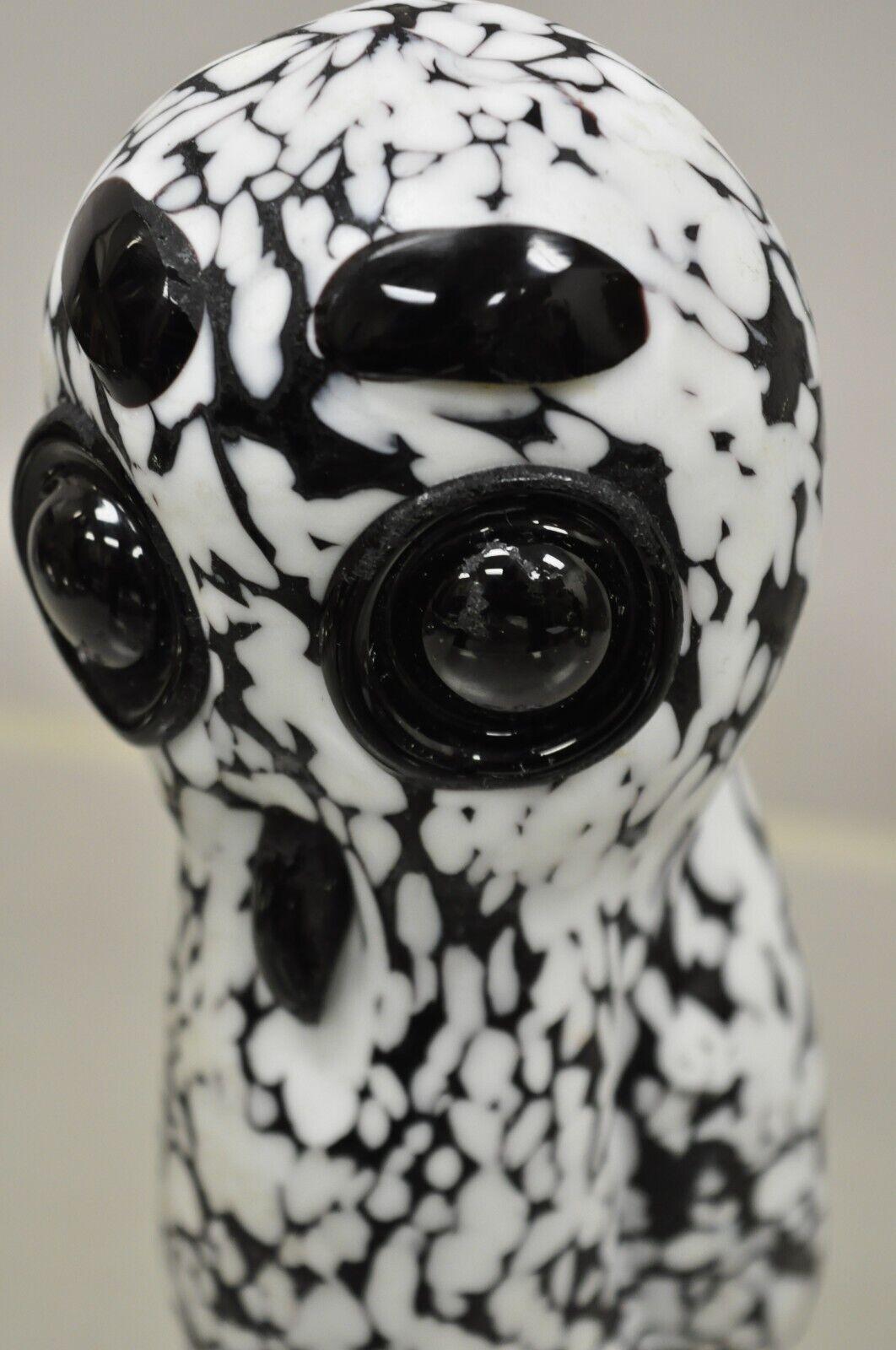 20th Century Vtg Italian Mid Century Heavy Art Glass Owl Figure Paperweight Black and White For Sale