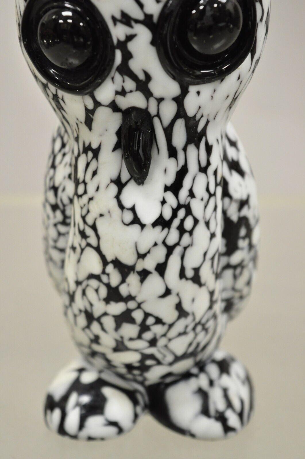 Vtg Italian Mid Century Heavy Art Glass Owl Figure Paperweight Black and White For Sale 1