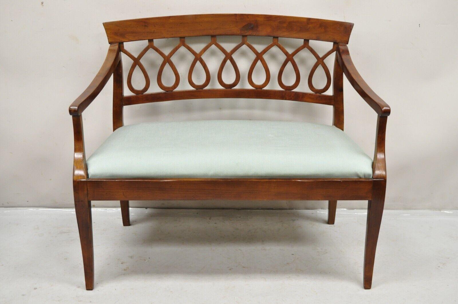 Vtg Italian Neoclassical Style Cherry Wood Spiral Carved Small Bench Loveseat For Sale 7