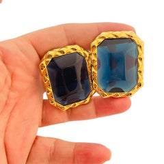 Vtg LES BERNARD, boucles d'oreilles massives en verre or saphir de défilé