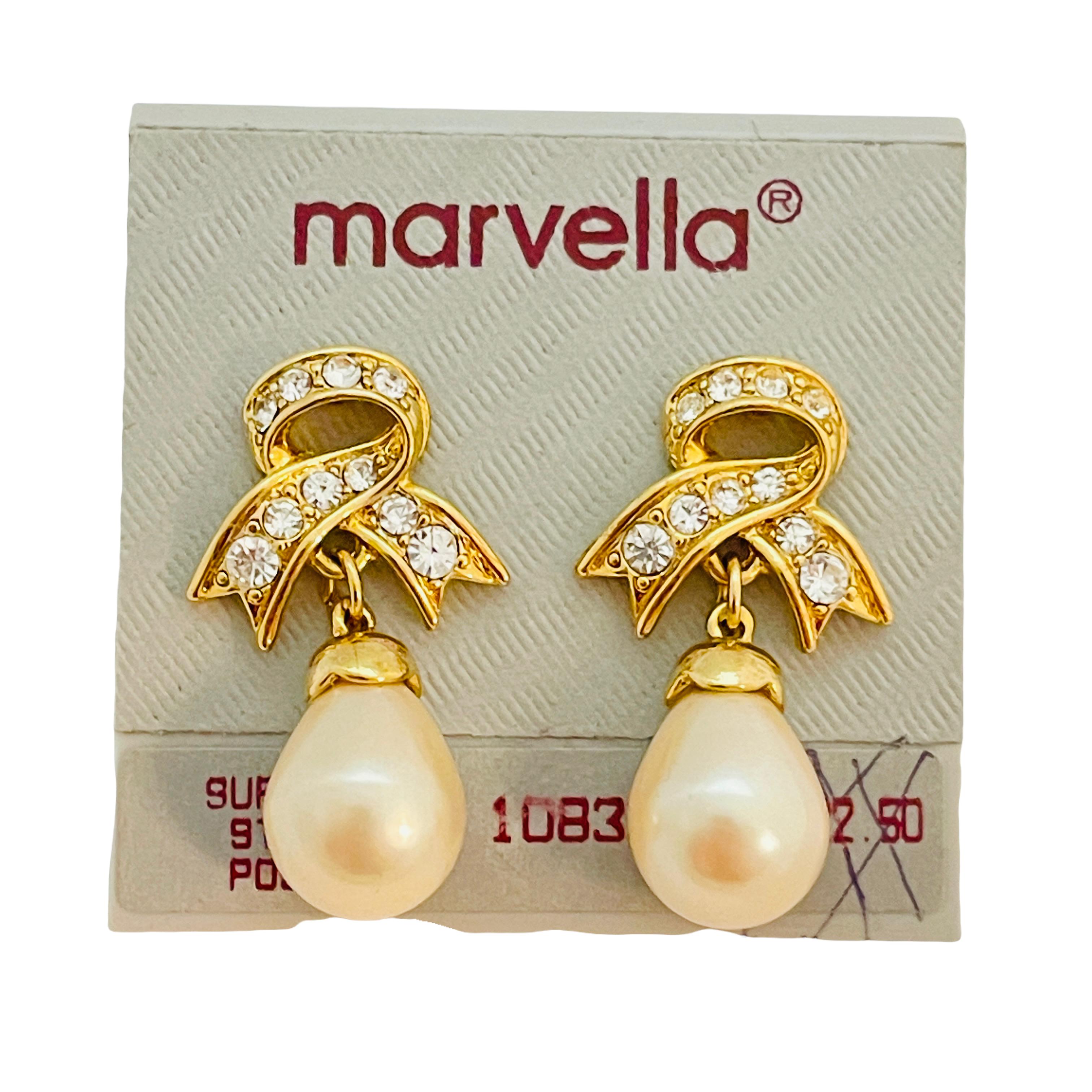 Vtg MARVELLA gold rhinestone pearl drop earrings designer runway In Good Condition For Sale In Palos Hills, IL