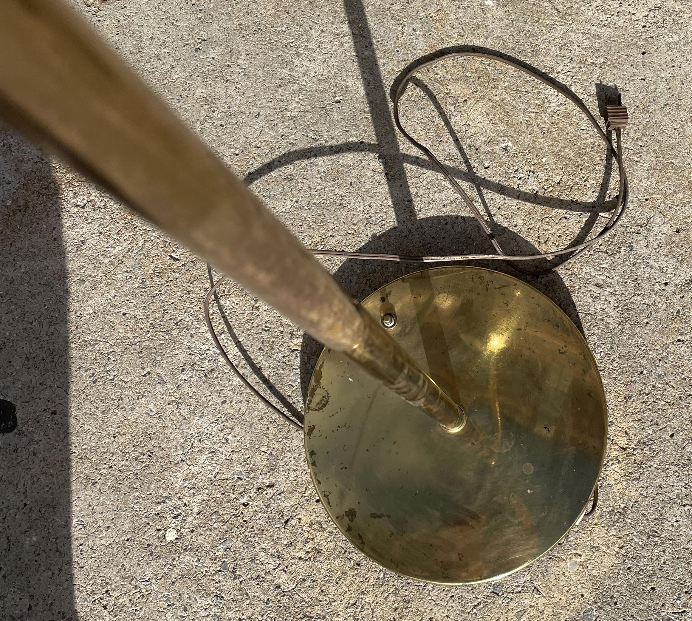 Vtg Mid Century Brass Plated Gooseneck Floor Lamp Working  en vente 10