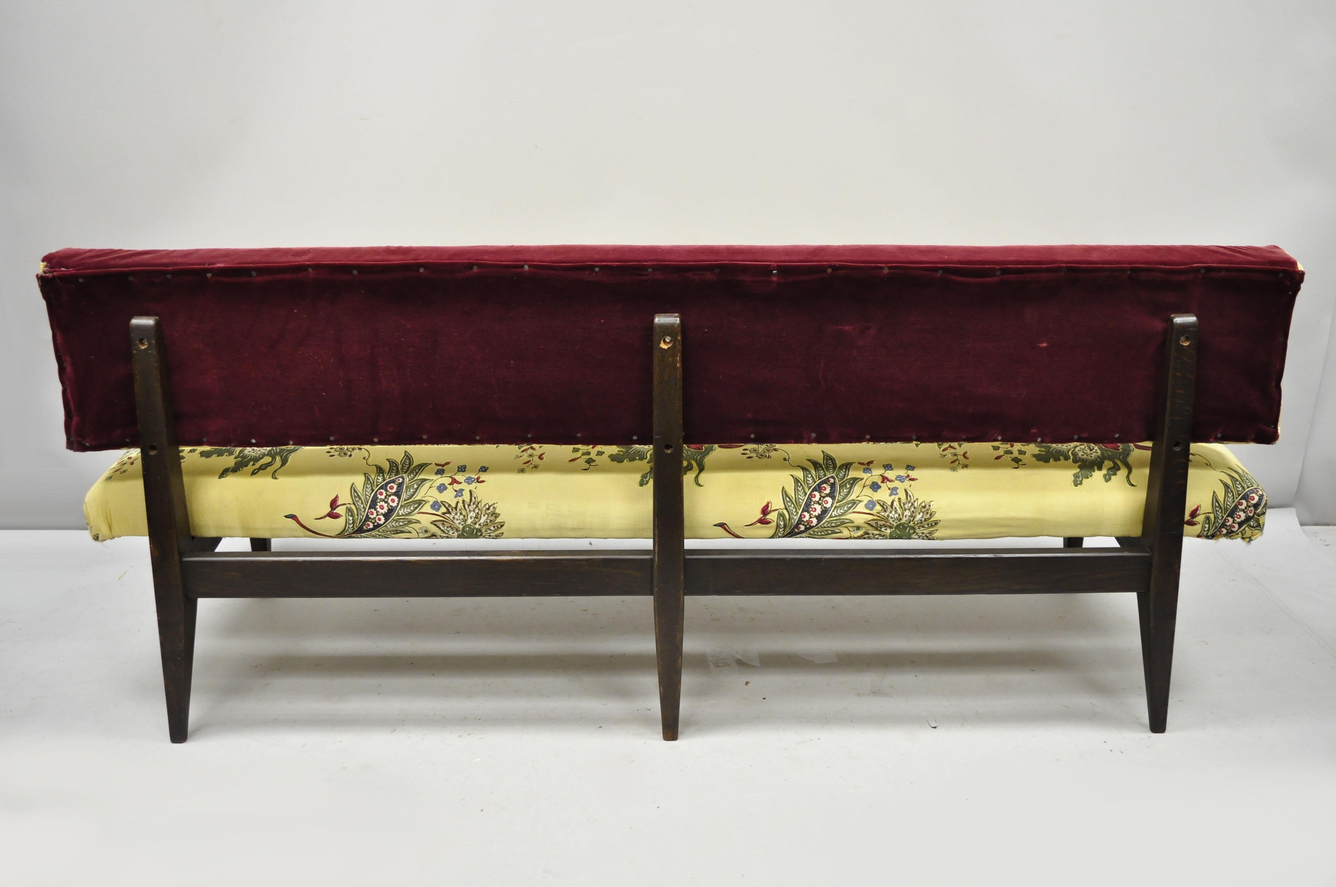 Mid-Century Modern Banc de banquette en bois de chêne italien moderne du milieu du siècle dernier d'après Paolo Buffa