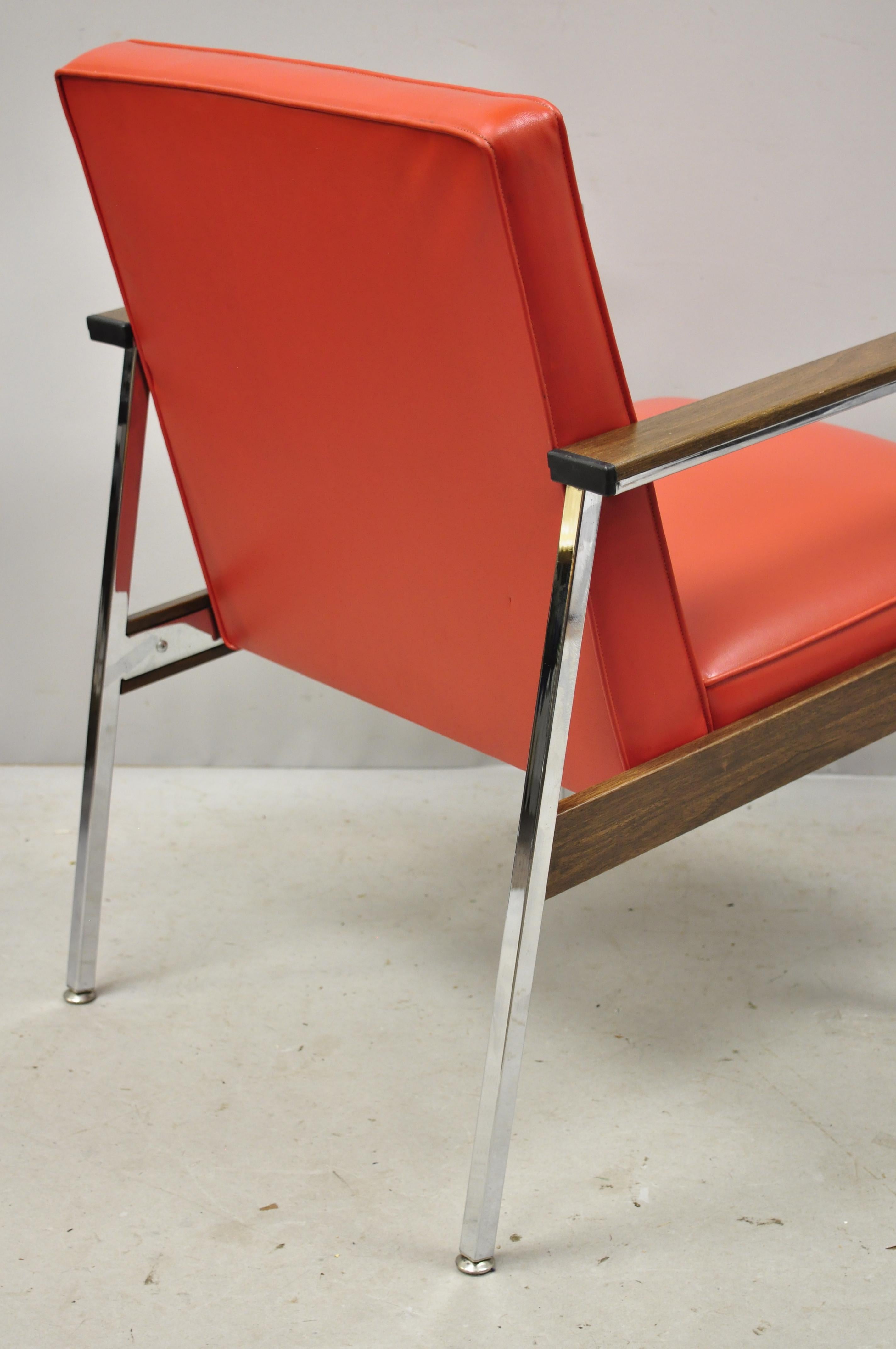 Mid-Century Modern America Office Lounge Armchair Red Vinyl by Designcraft 3