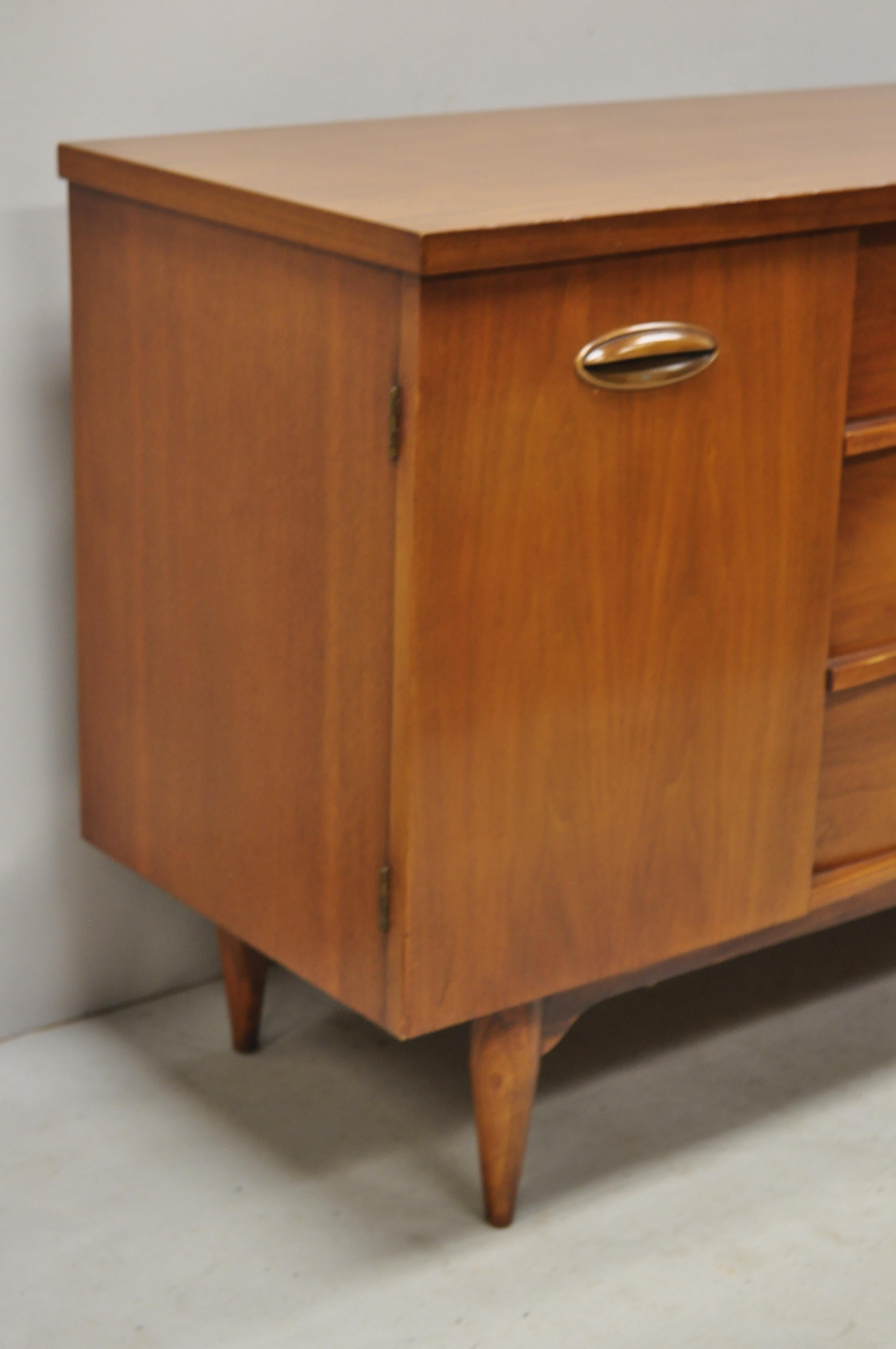 Vintage Mid-Century Modern Danish Style Walnut Credenza Cabinet Sideboard Buffet 2