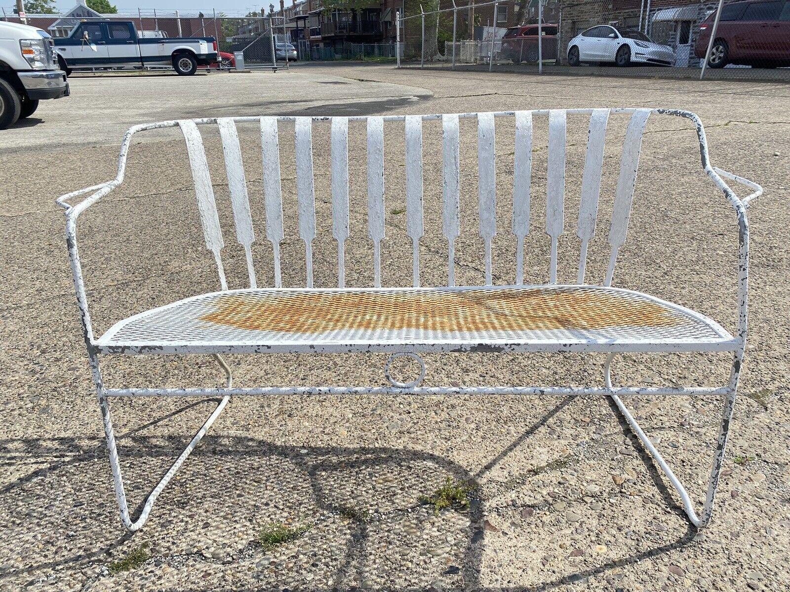 Vtg Mid-Century Modern Wrought Iron White Sculptural Garden Patio Loveseat Sofa For Sale 7