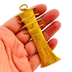 Vtg MMA 1976 gold designer runway pendant necklace