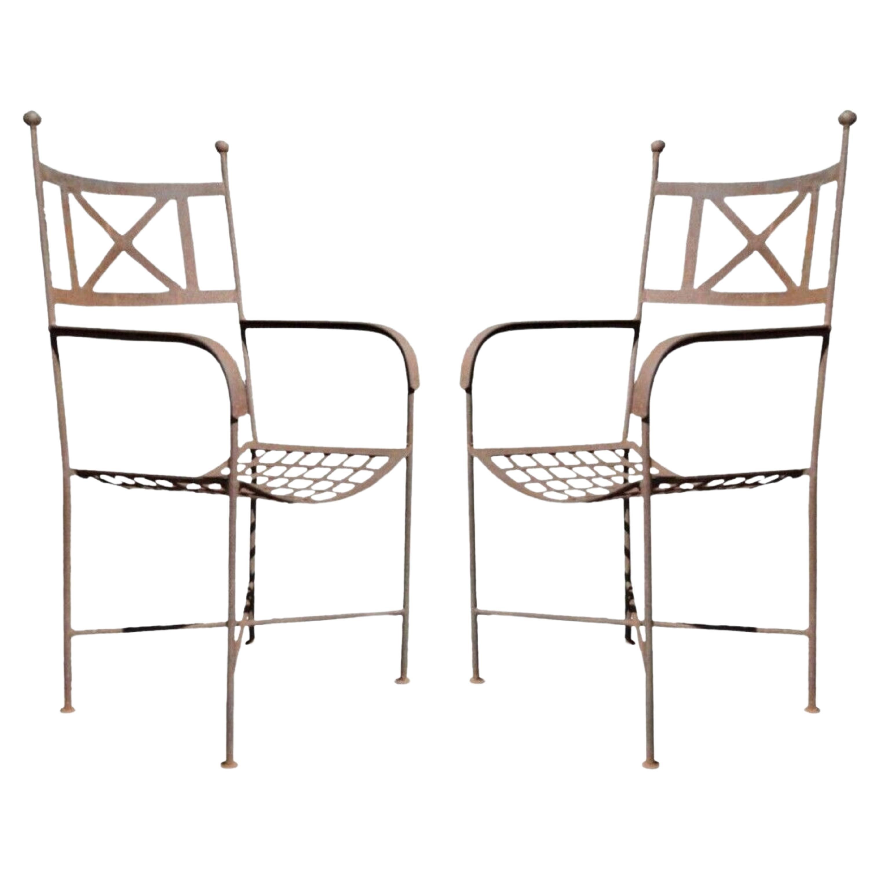 Paire de chaises de jardin à accoudoirs en fer en X de style néoclassique et régence vtg