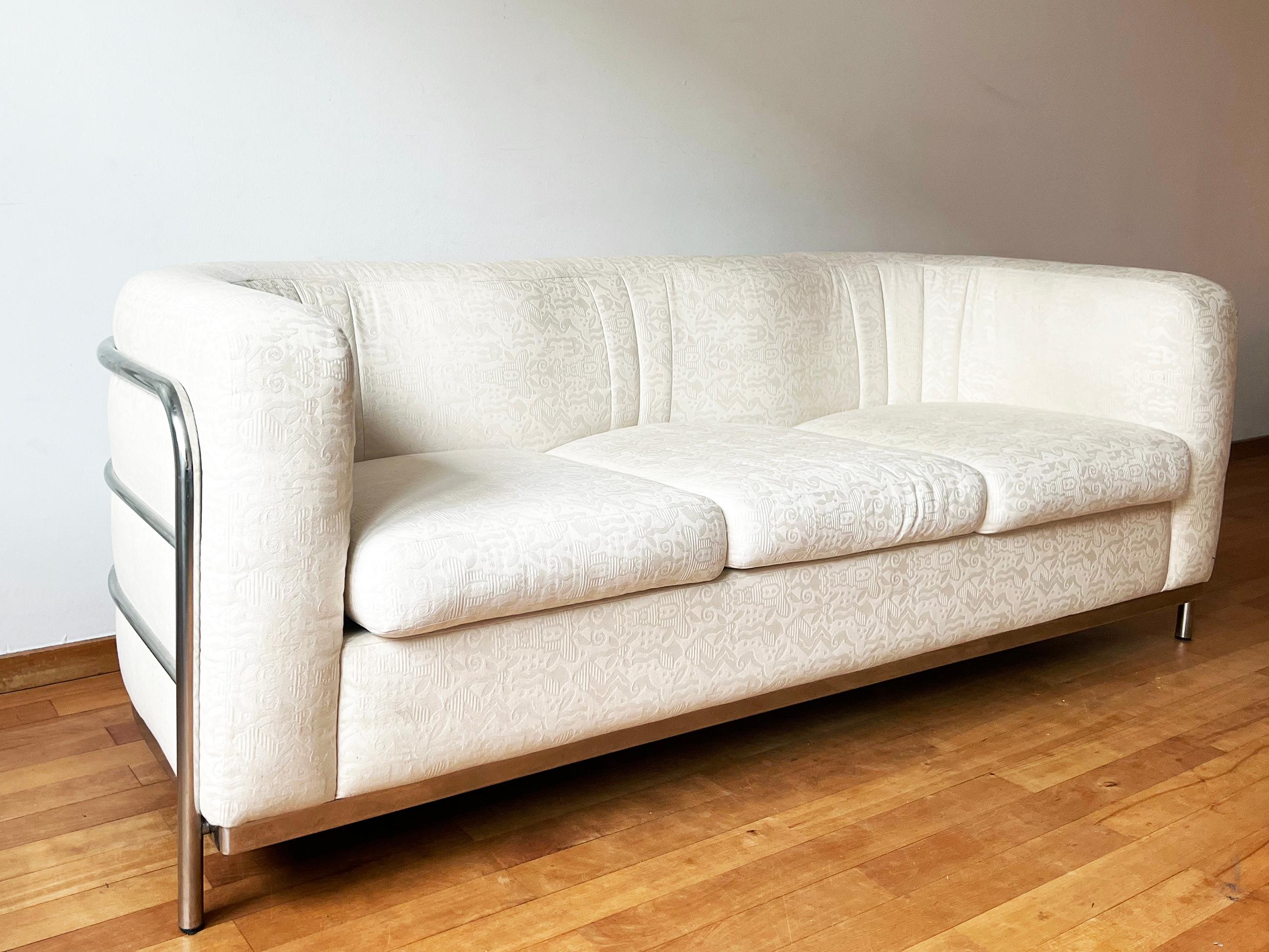 Vtg 'Onda' Sofa by De Pas D’Urbino + Lomazzi for Zanotta 1980s Cream + Chrome In Good Condition For Sale In Basel, BS