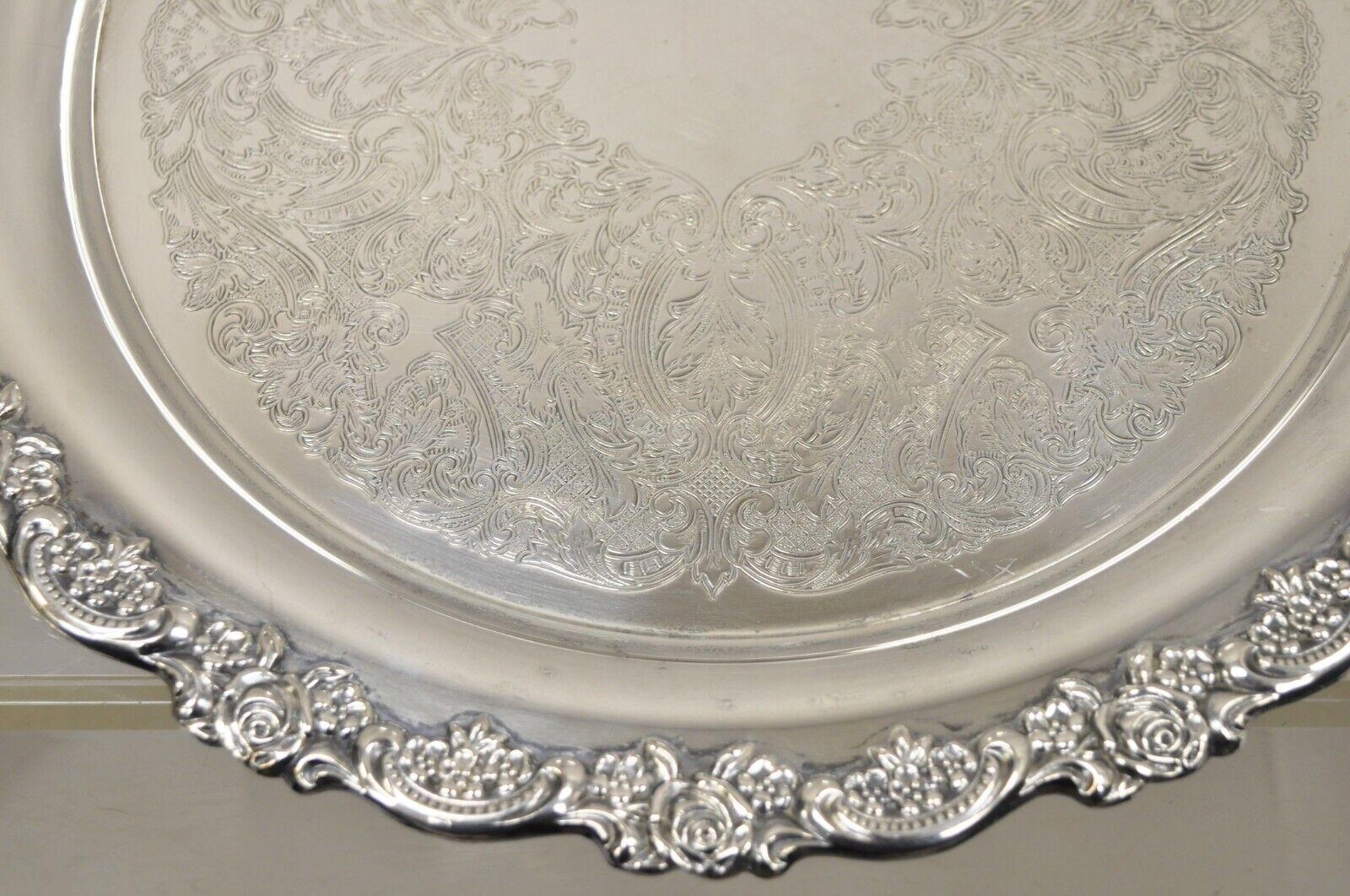 Vtg Oneida Victorian Style Round Silver Plated Serving Platter Tray w handles In Good Condition For Sale In Philadelphia, PA