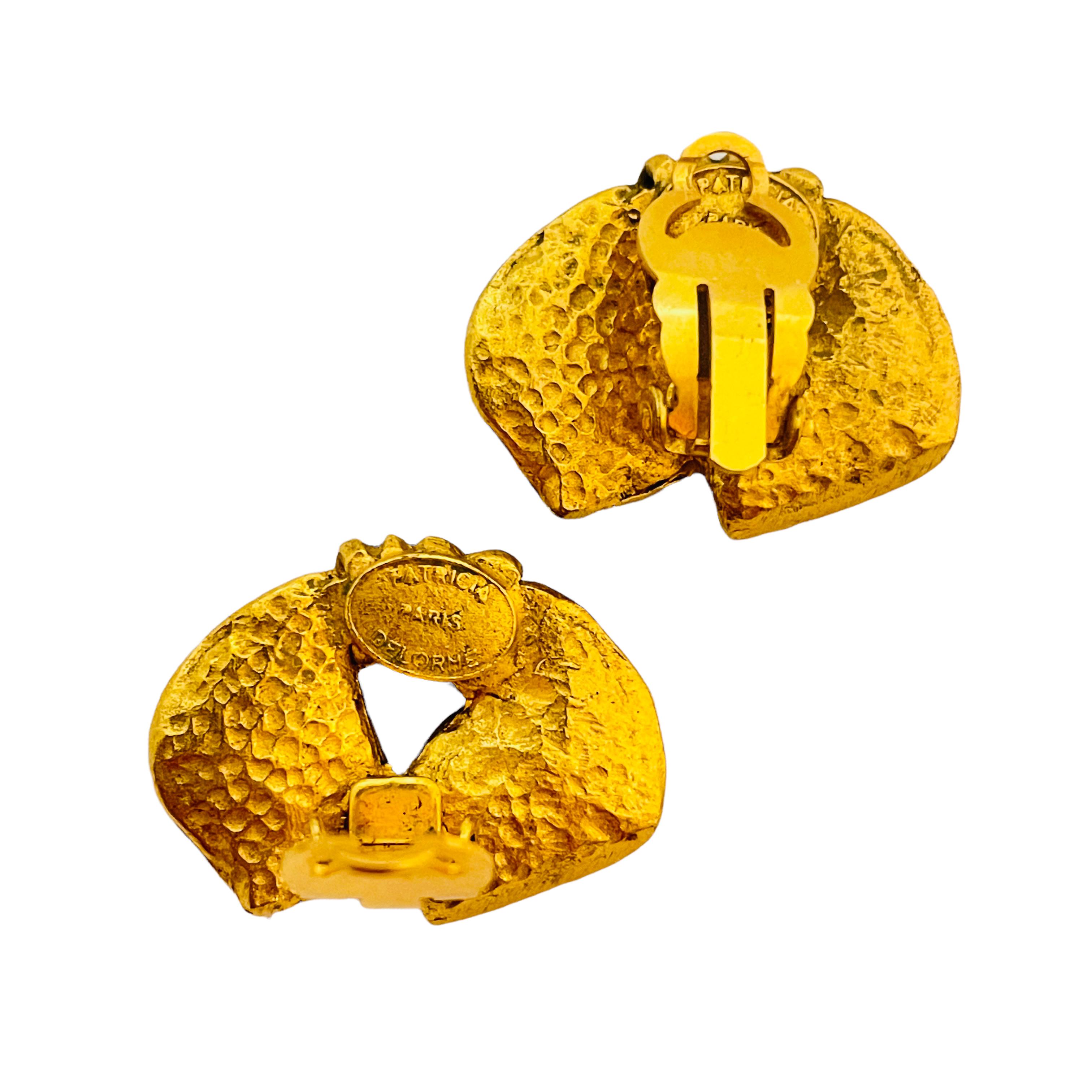 Vtg PATRICIA DELORME PARIS gold bow clip on earrings designer runway In Good Condition For Sale In Palos Hills, IL