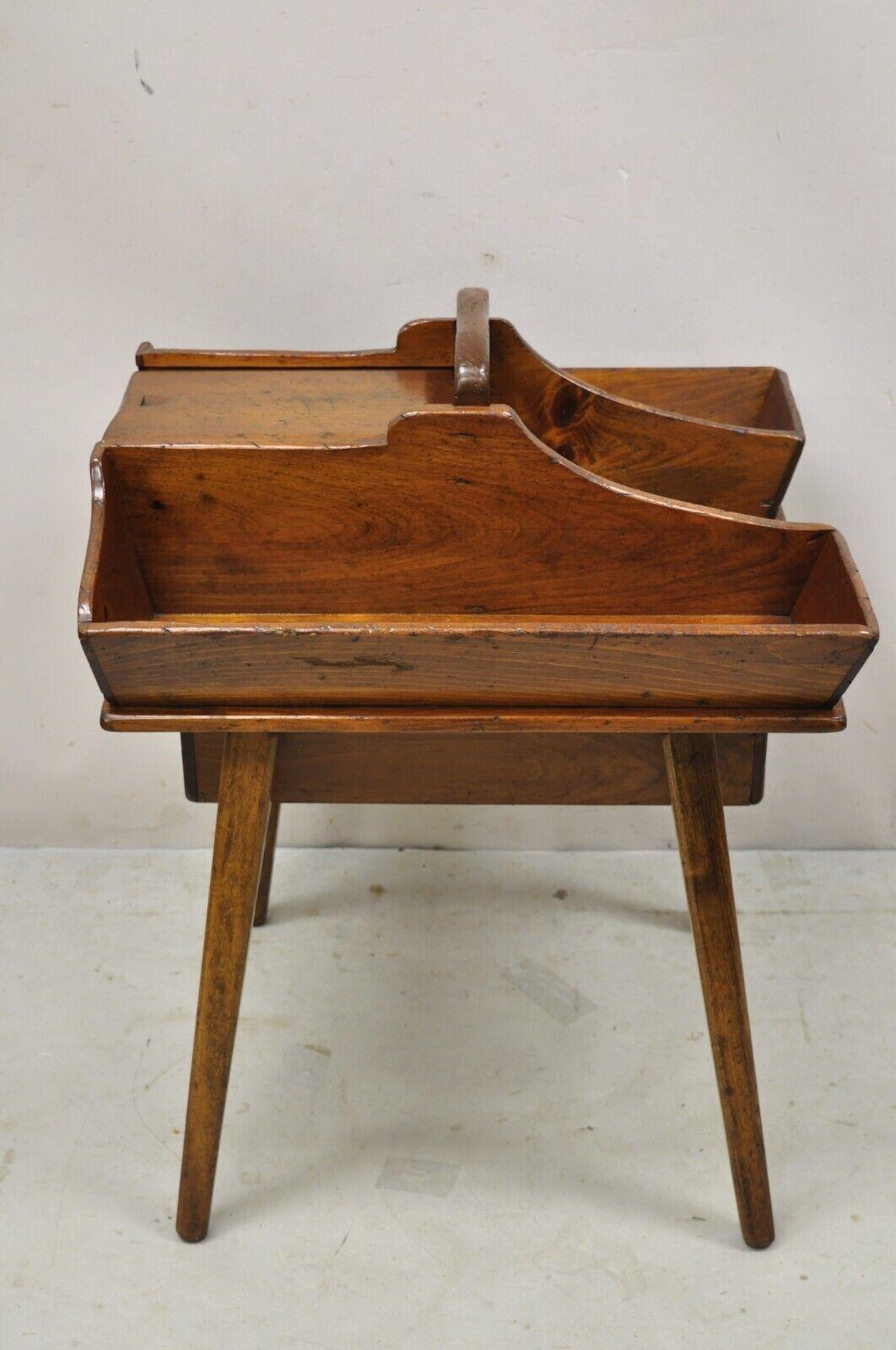 Vtg Pine Wood Primitive Country Rustic Cobblers Work Stand Side Table w/ Drawer For Sale 5