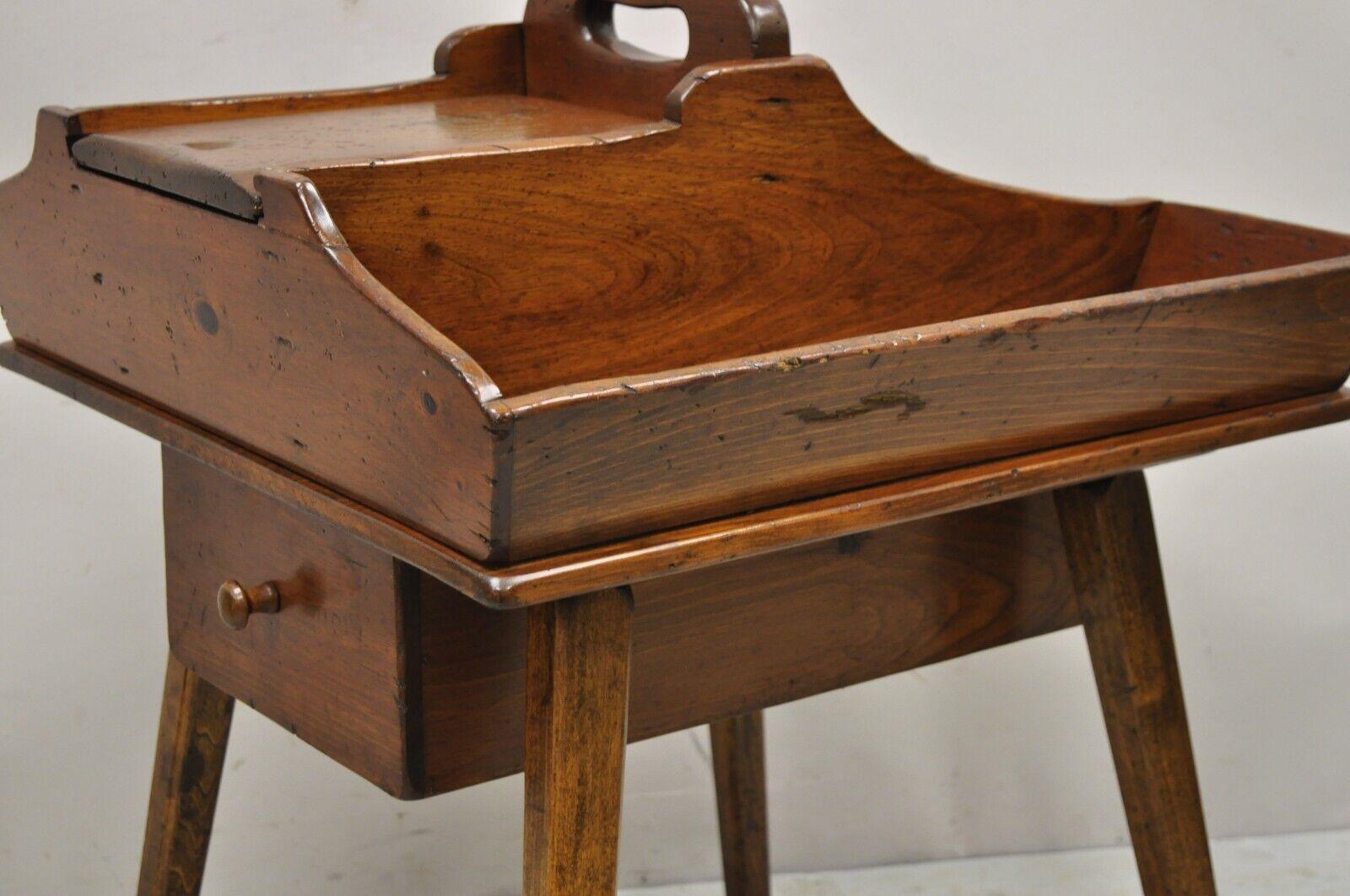 Vtg Pine Wood Primitive Country Rustic Cobblers Work Stand Side Table w/ Drawer For Sale 7