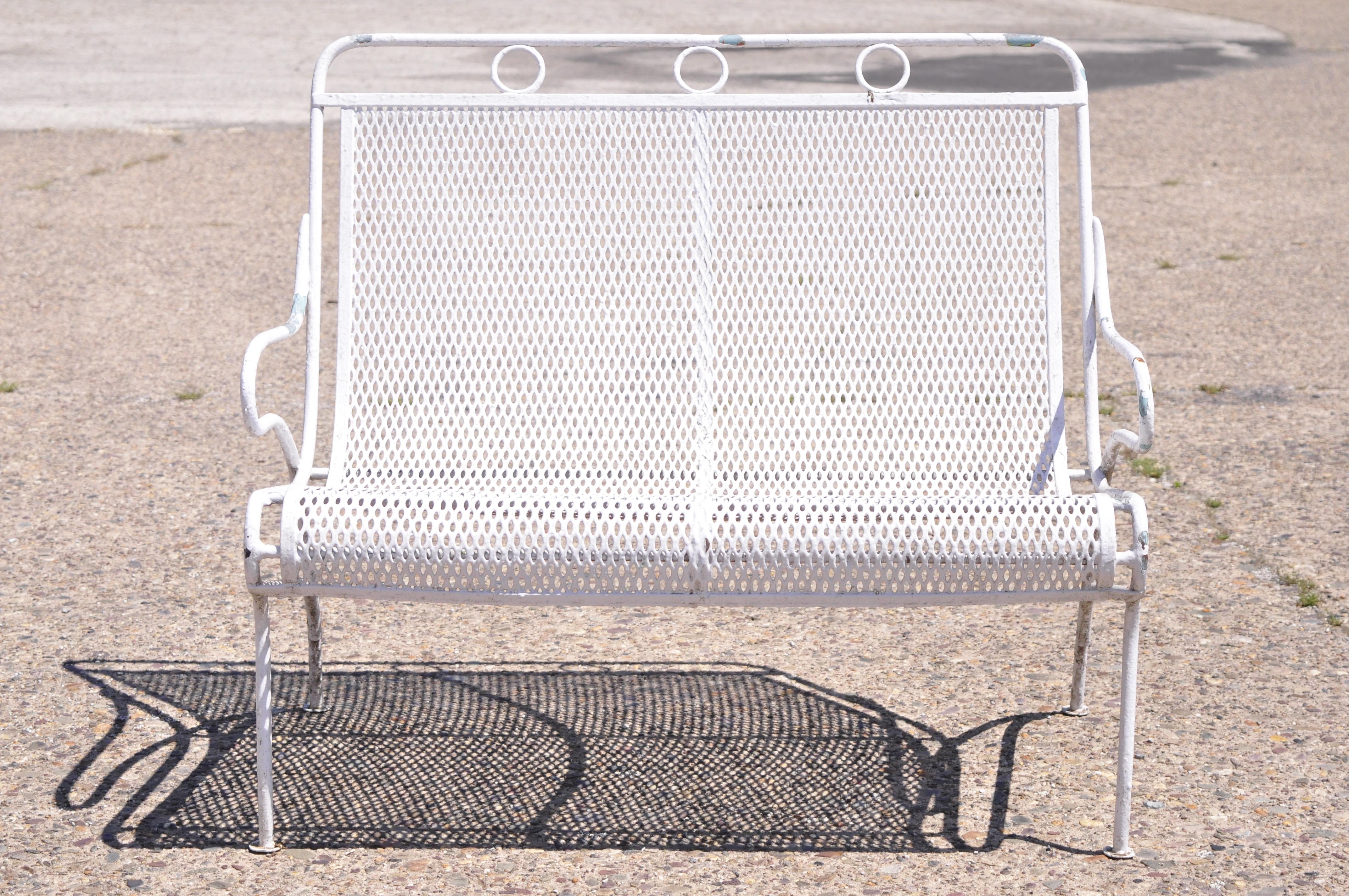 Vtg Russell Woodard Sculptura Wrought Iron Mesh Mid Century Garden Patio Bench For Sale 3