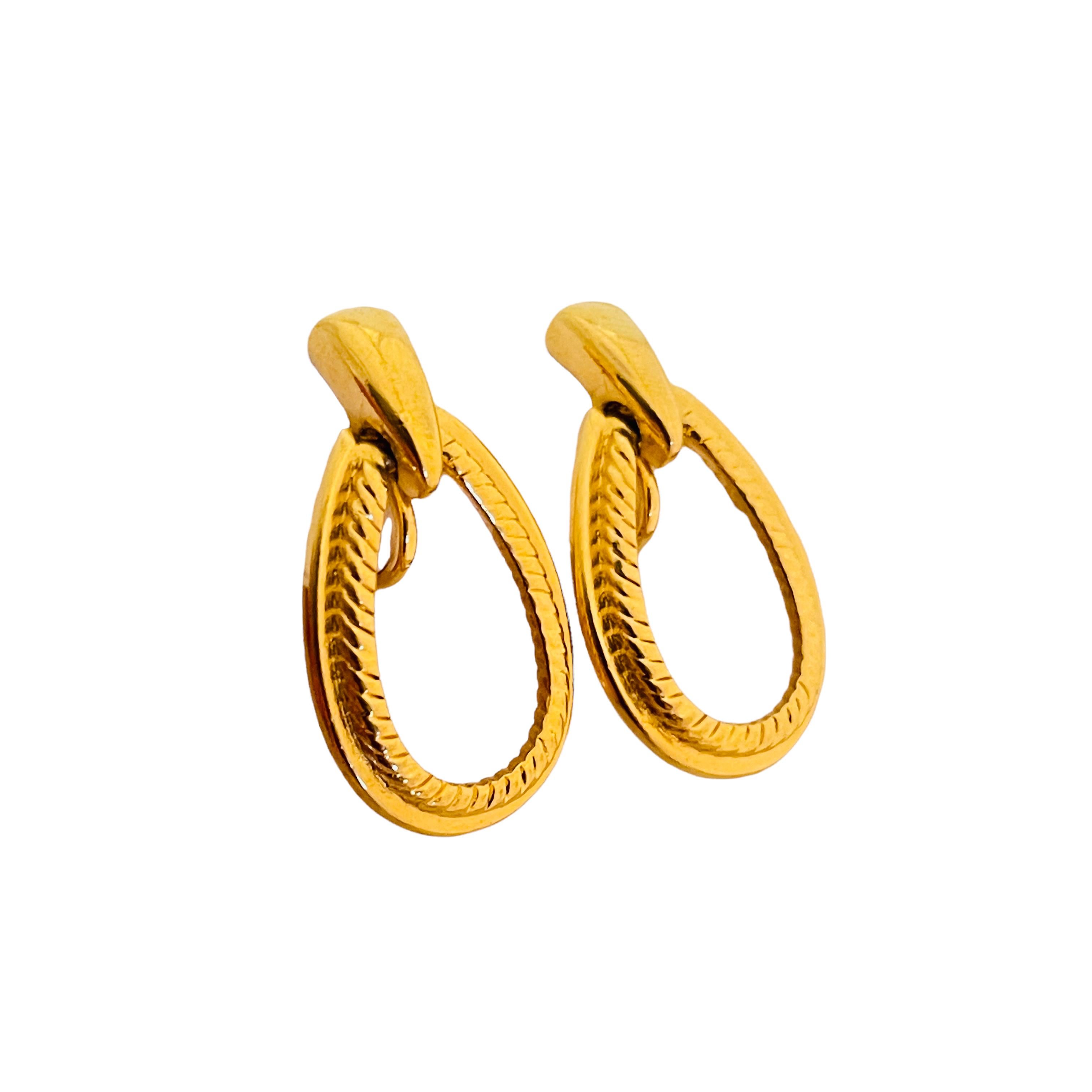 Vtg SARAH COVENTRY gold designer runway clip on earrings For Sale 1