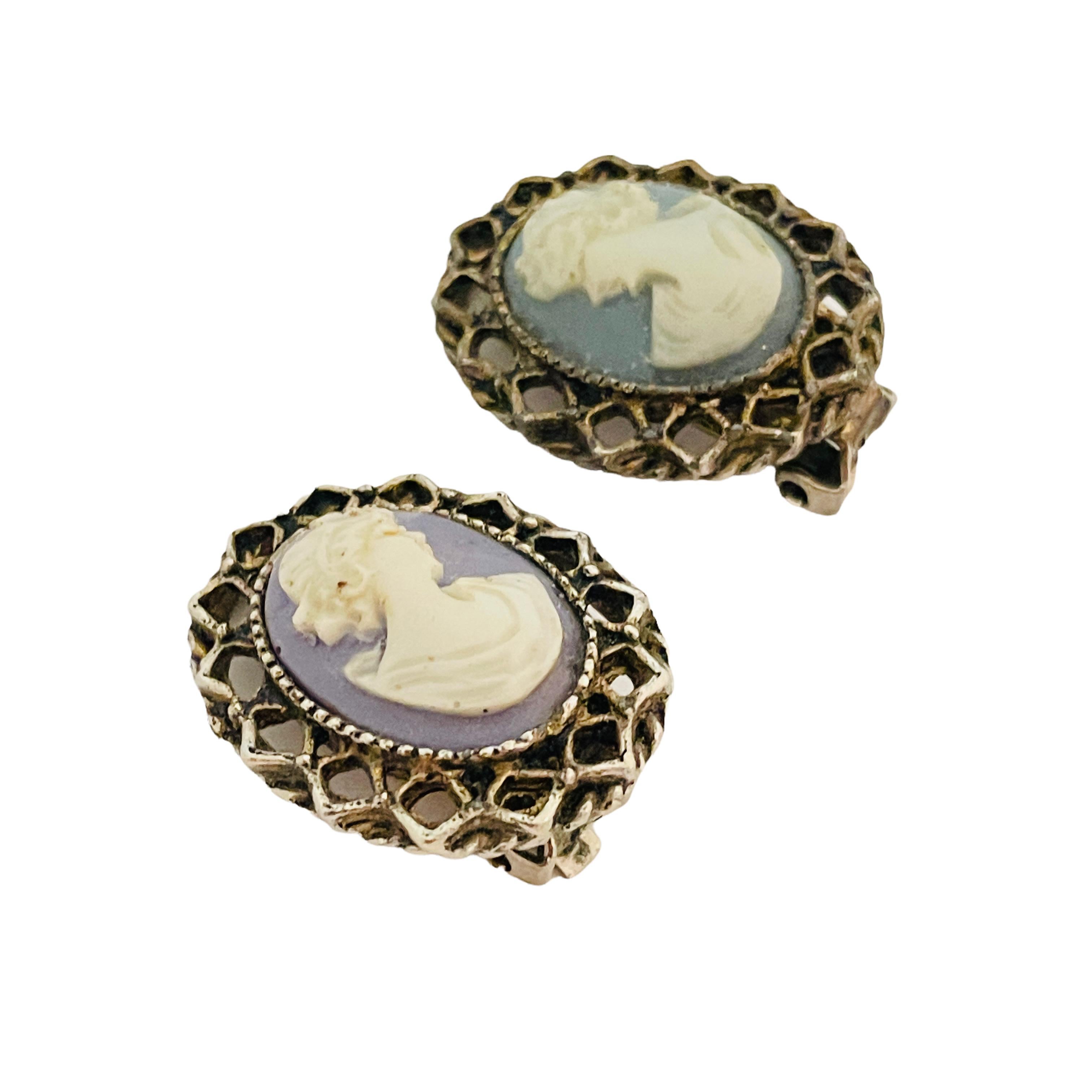 Women's or Men's Vtg silver tone blue faux cameo clip on earrings For Sale