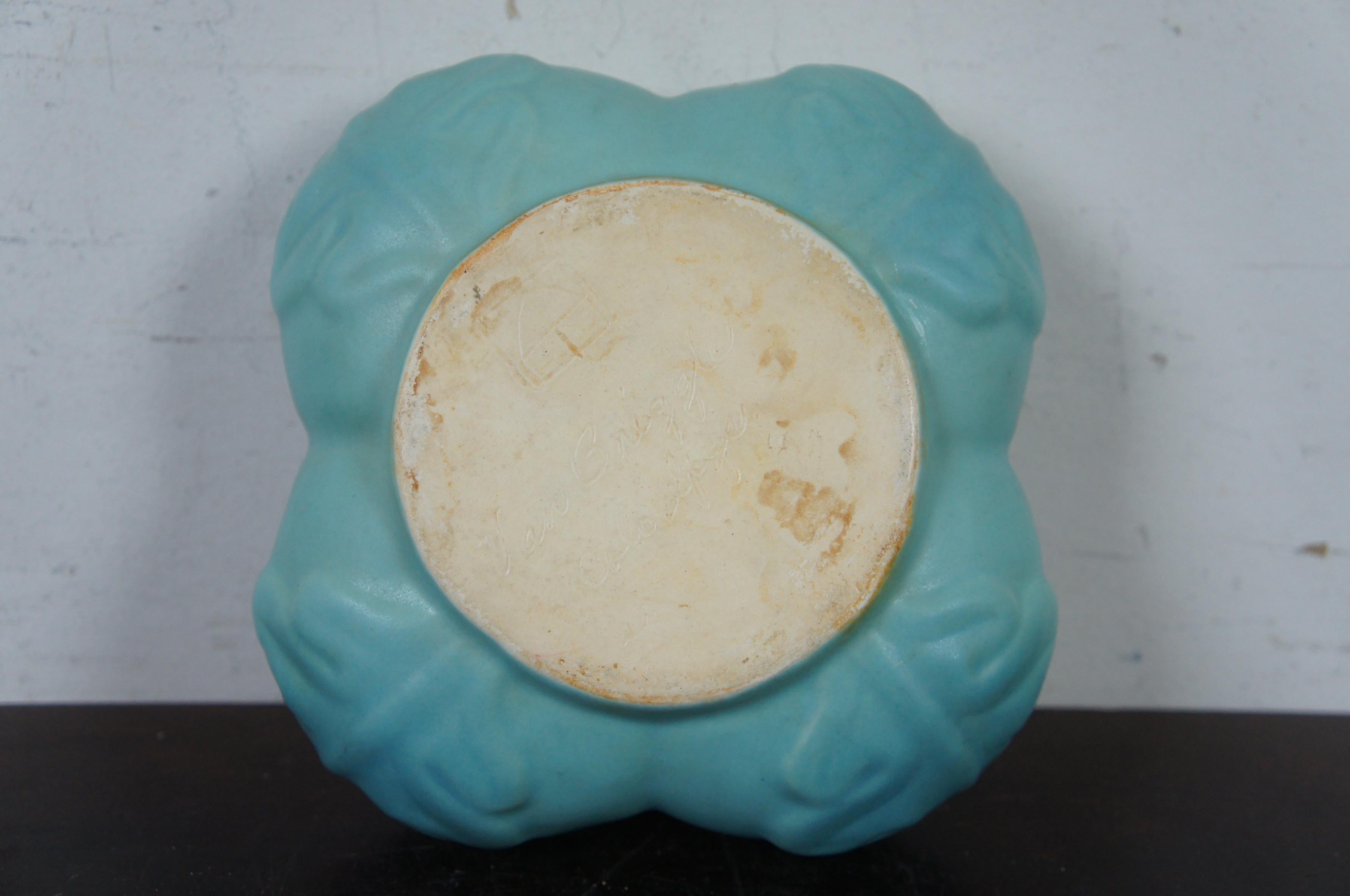 Vintage Van Briggle Pottery Turquoise Blue Flower Trinket Candy Dish In Good Condition In Dayton, OH