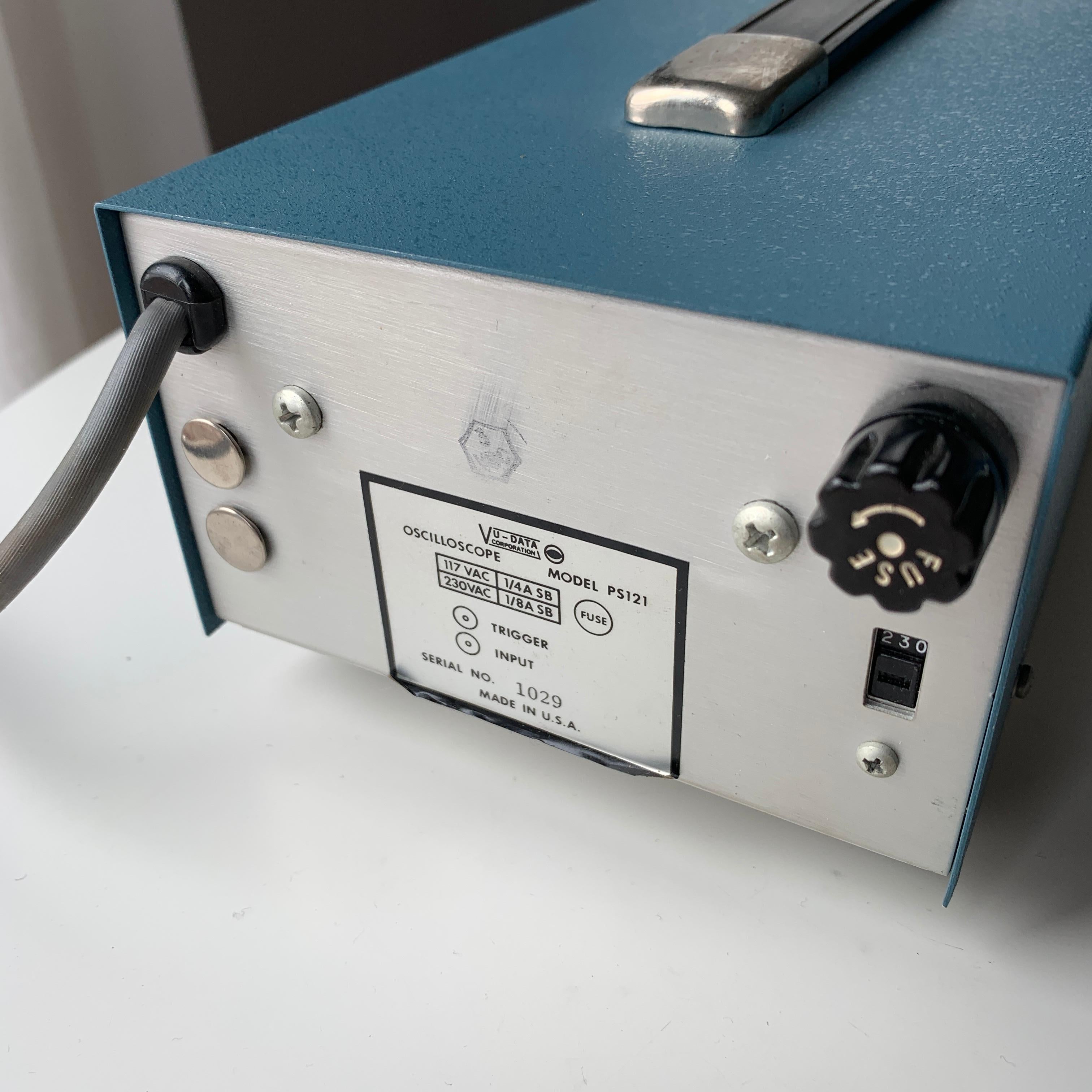 VU DATA Corporation Series PS121 Mini-Portable Oscilloscope For Sale 8