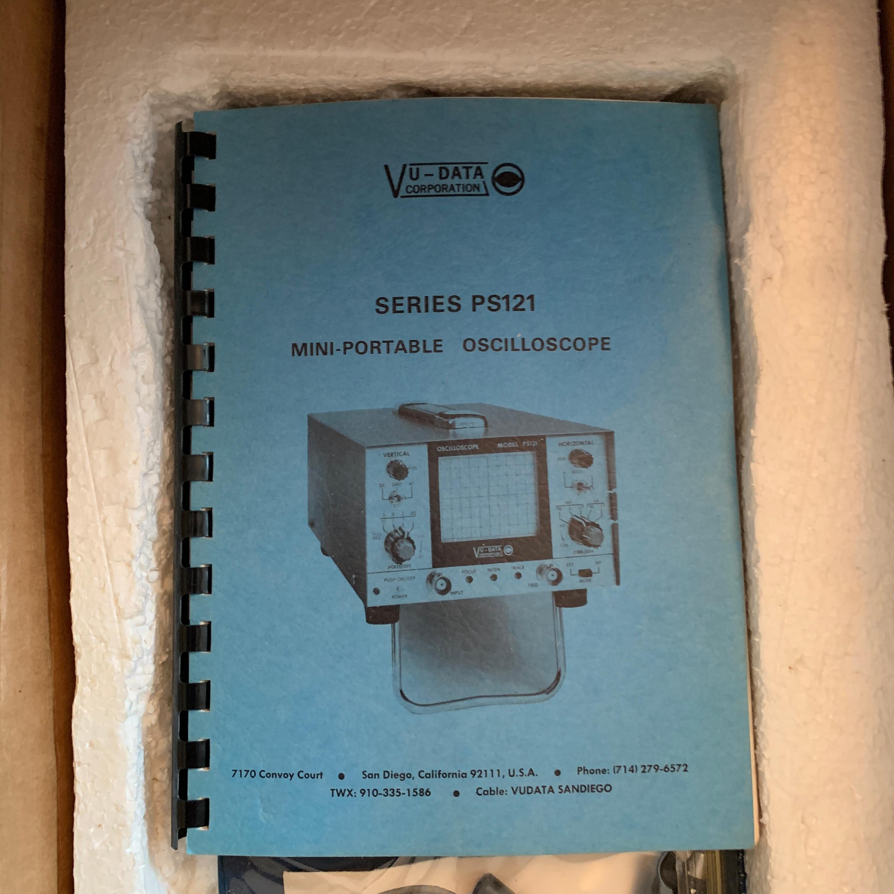 Late 20th Century VU DATA Corporation Series PS121 Mini-Portable Oscilloscope For Sale