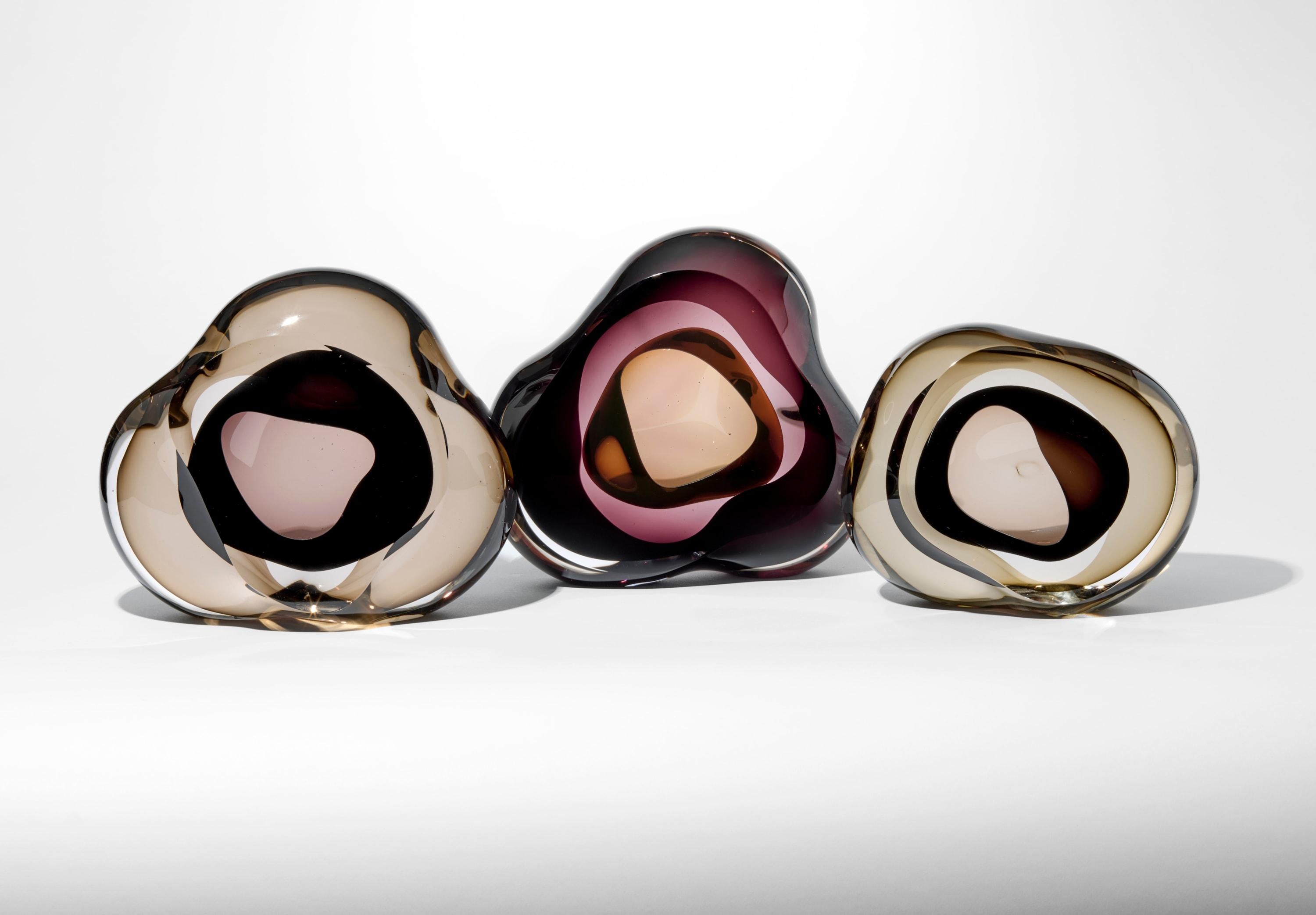 Fait main Vug in Smokey Topaz & Oliver, œuvre d'art en cristal de géode de Samantha Donaldson en vente