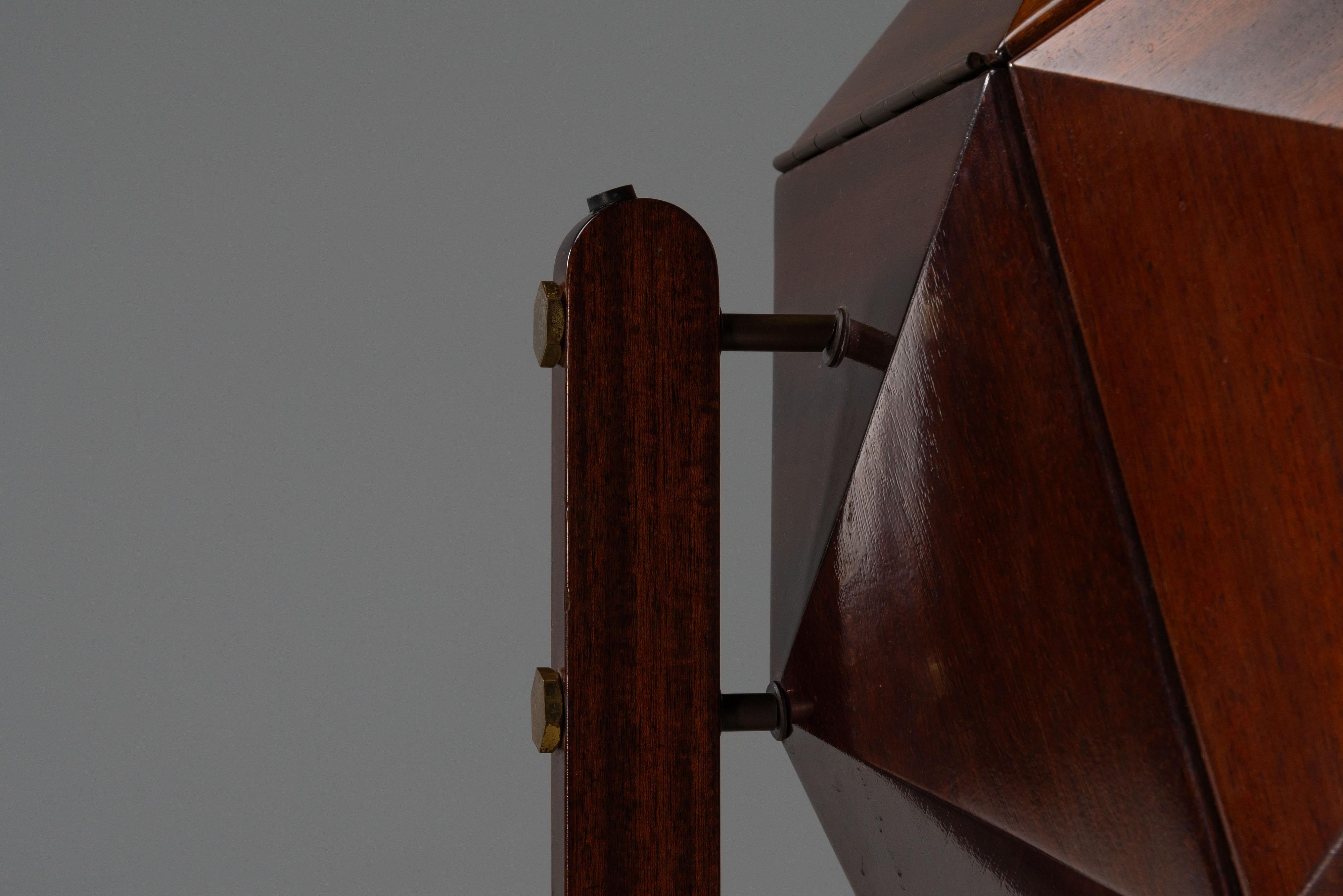 Milieu du XXe siècle Armoire de bar en polyèdre Vuillermoz France 1960