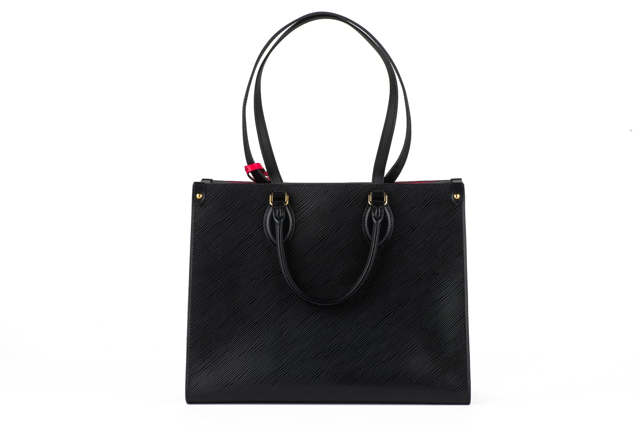 Vuitton Epi On The Go MM noir/fuchsia Excellent état - En vente à West Hollywood, CA