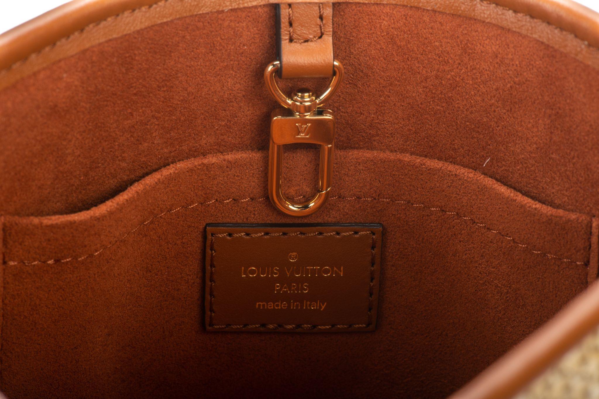 Vuitton BNIB Petit Raffia Bucket Caramel, BNIB, Karamell im Angebot 10