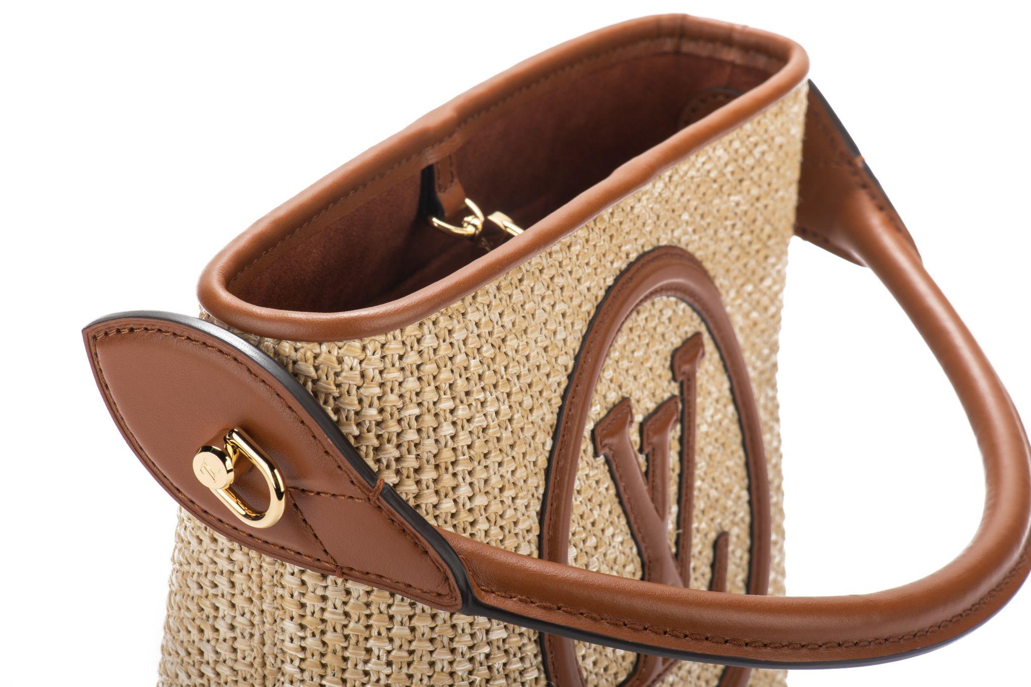 Women's Vuitton BNIB Petit Raffia Bucket Caramel For Sale
