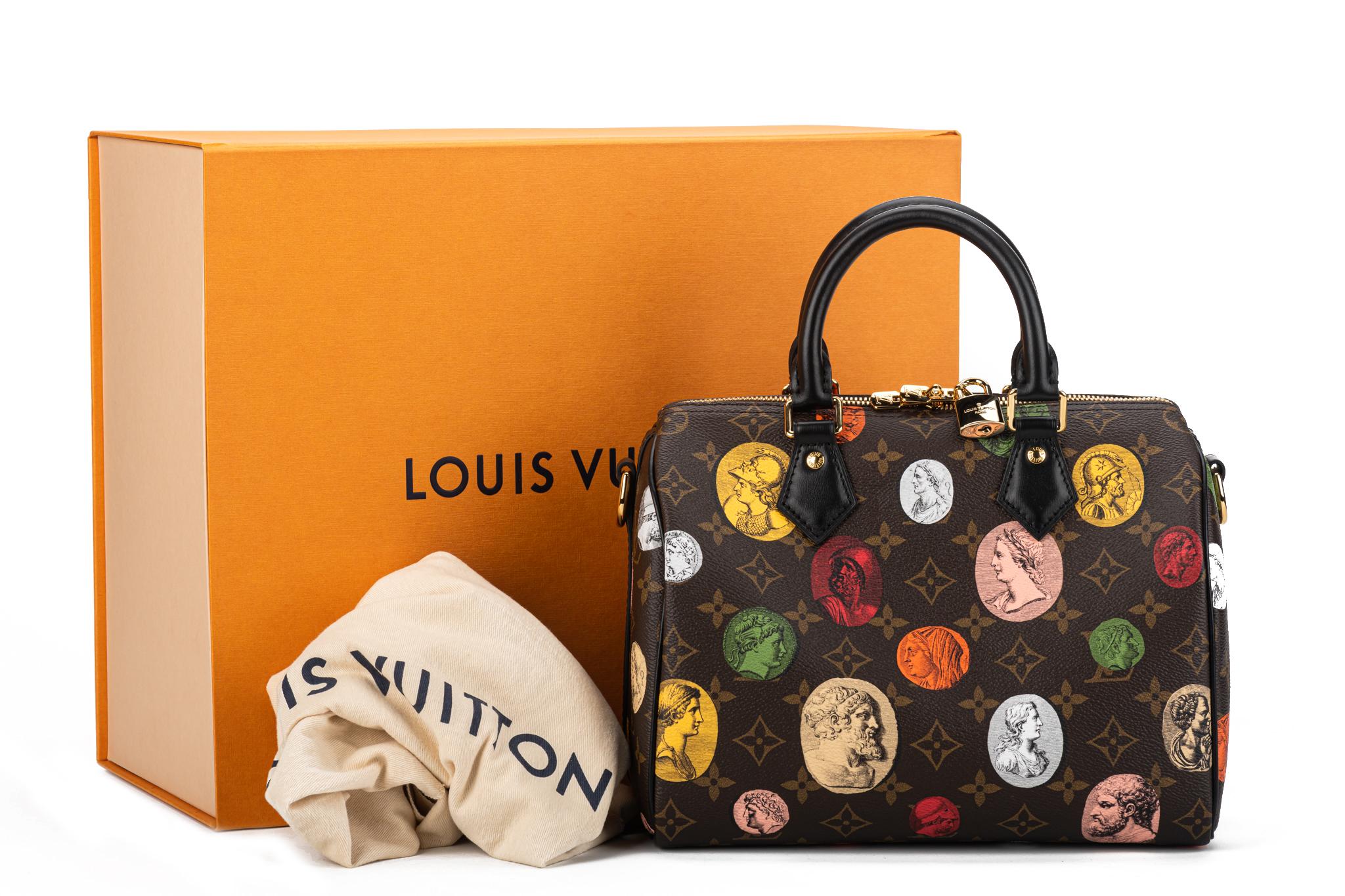 Louis Vuitton 2021 limited edition Fornasetti collection designed by Nicolas Ghesquière. Sold out worldwide speedy bandouliere 25 cm in printed monogram coated canvas, gold metal hardware and multicolor cameo patches .Detachable strap, lock and 2