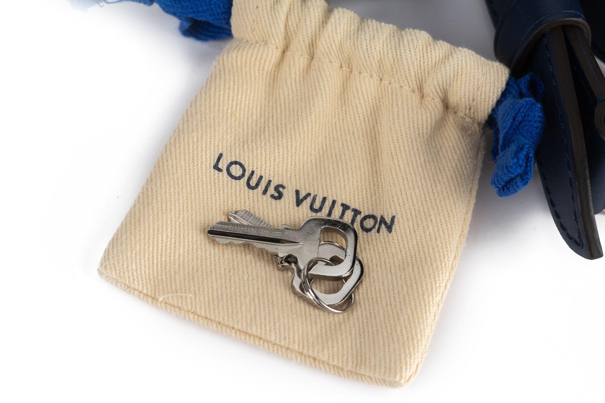 Vuitton Keepall Bandouliere Bag Escale For Sale 10