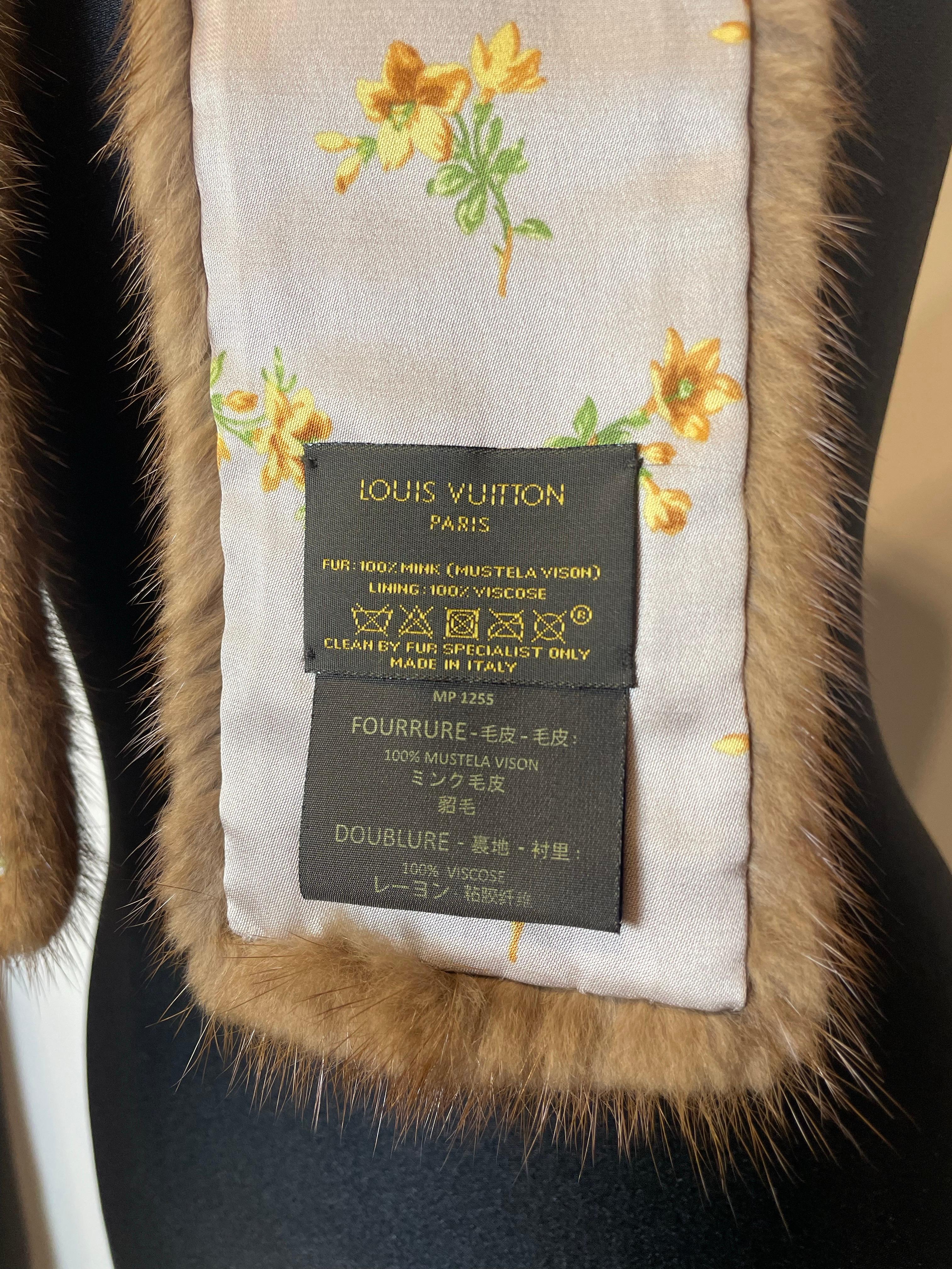 Estola de visón Vuitton Negro en venta