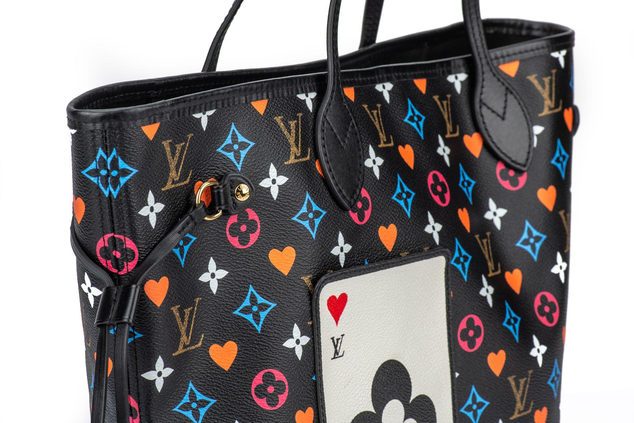 Vuitton Mint Game On Neverfull Tote For Sale 9
