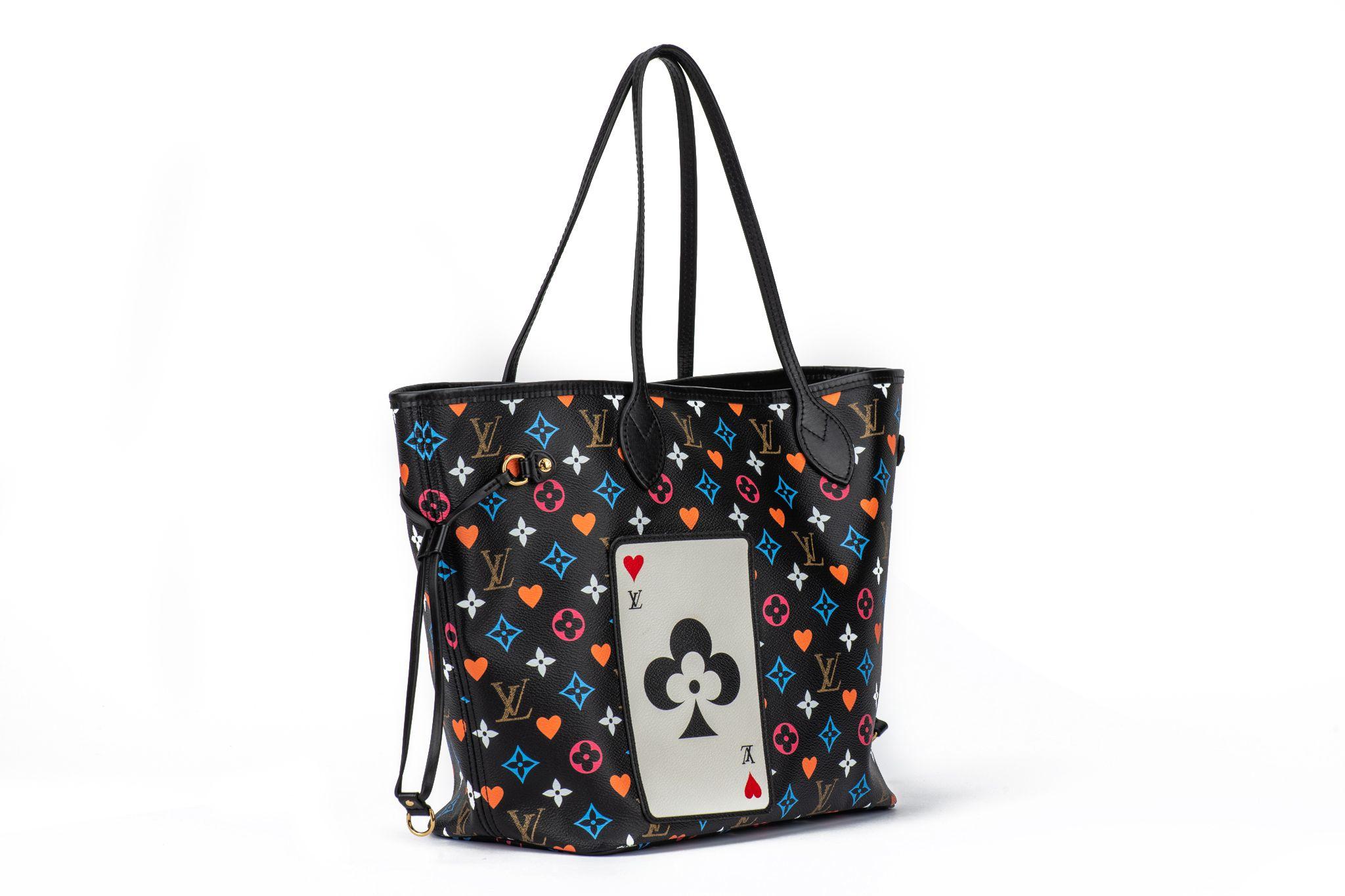 Vuitton Mint Game On Neverfull Tote For Sale 11