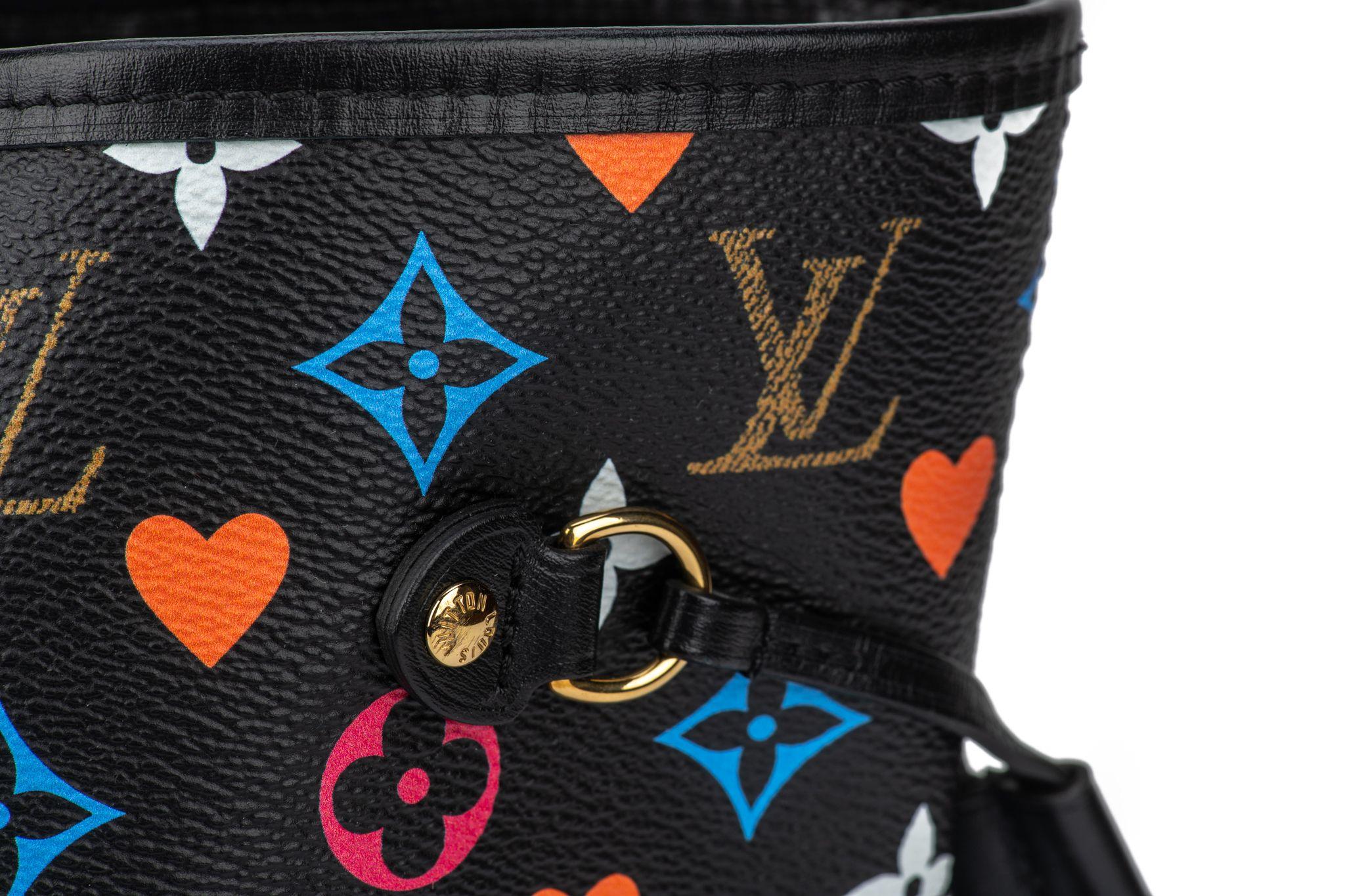Vuitton Mint Game On Neverfull Tote For Sale 1