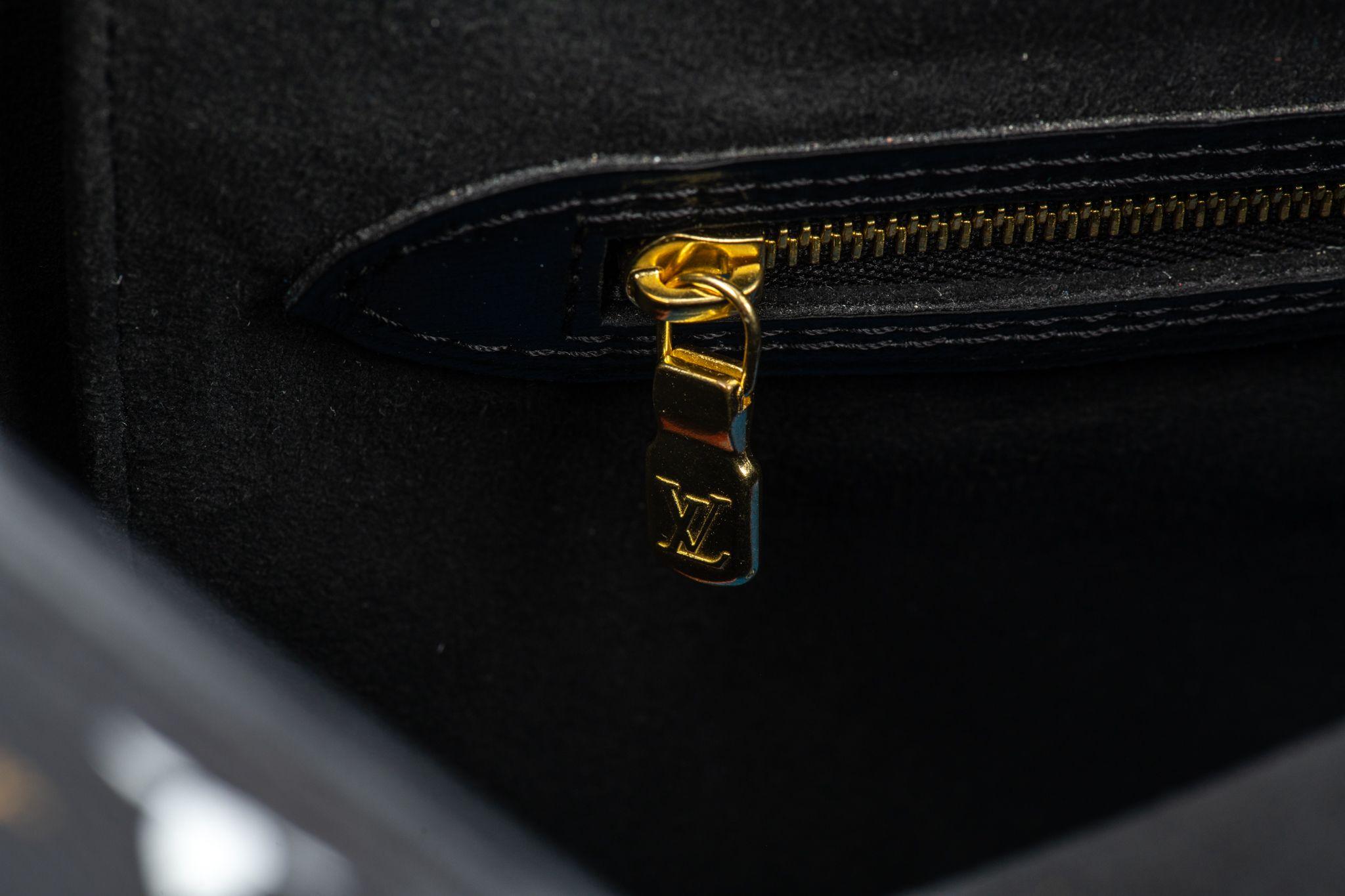 Vuitton Mint Game On Neverfull Tote For Sale 2
