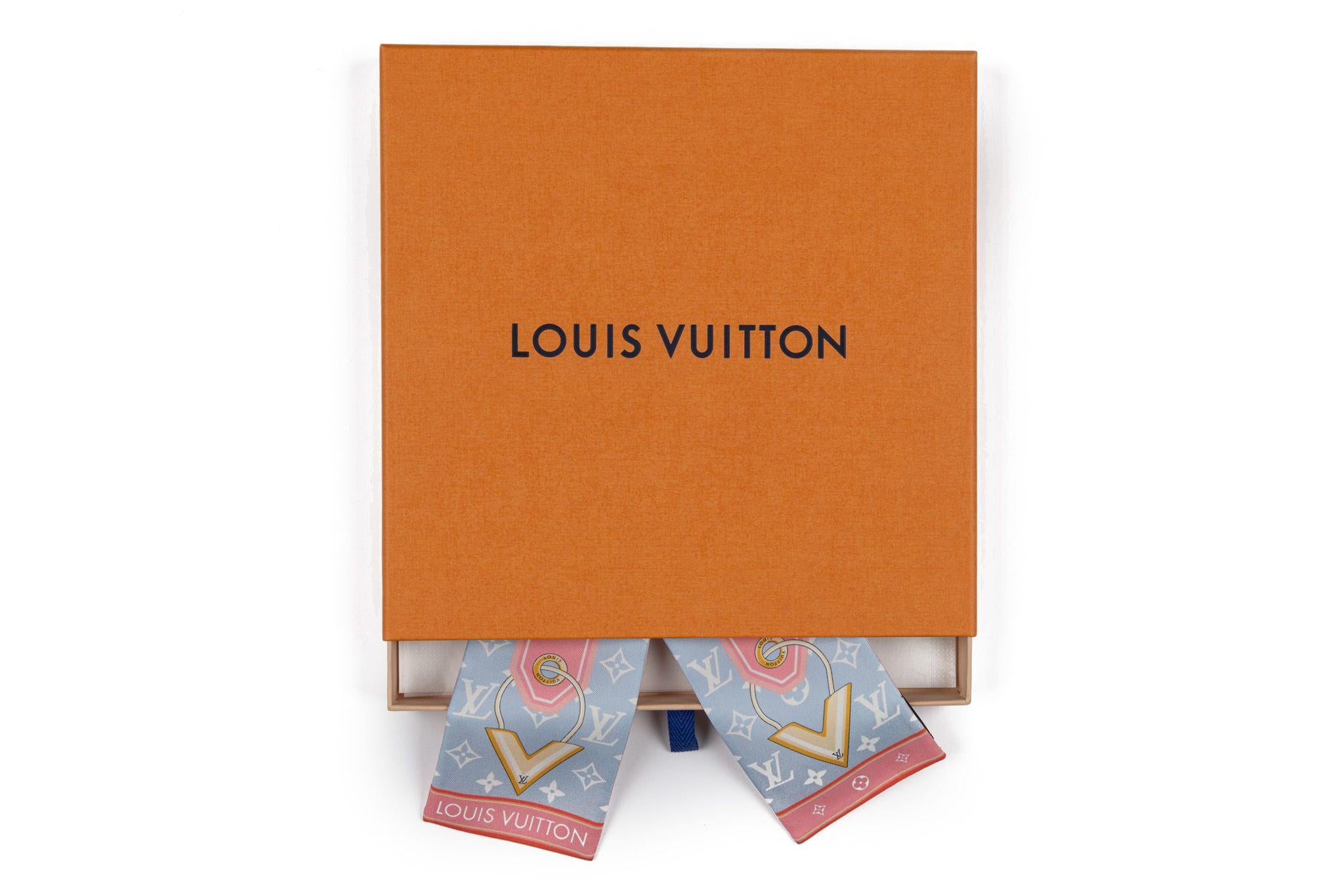 Mini bauli da viaggio a fascia in seta Louis Vuitton. Nuovo di zecca nella scatola originale.
